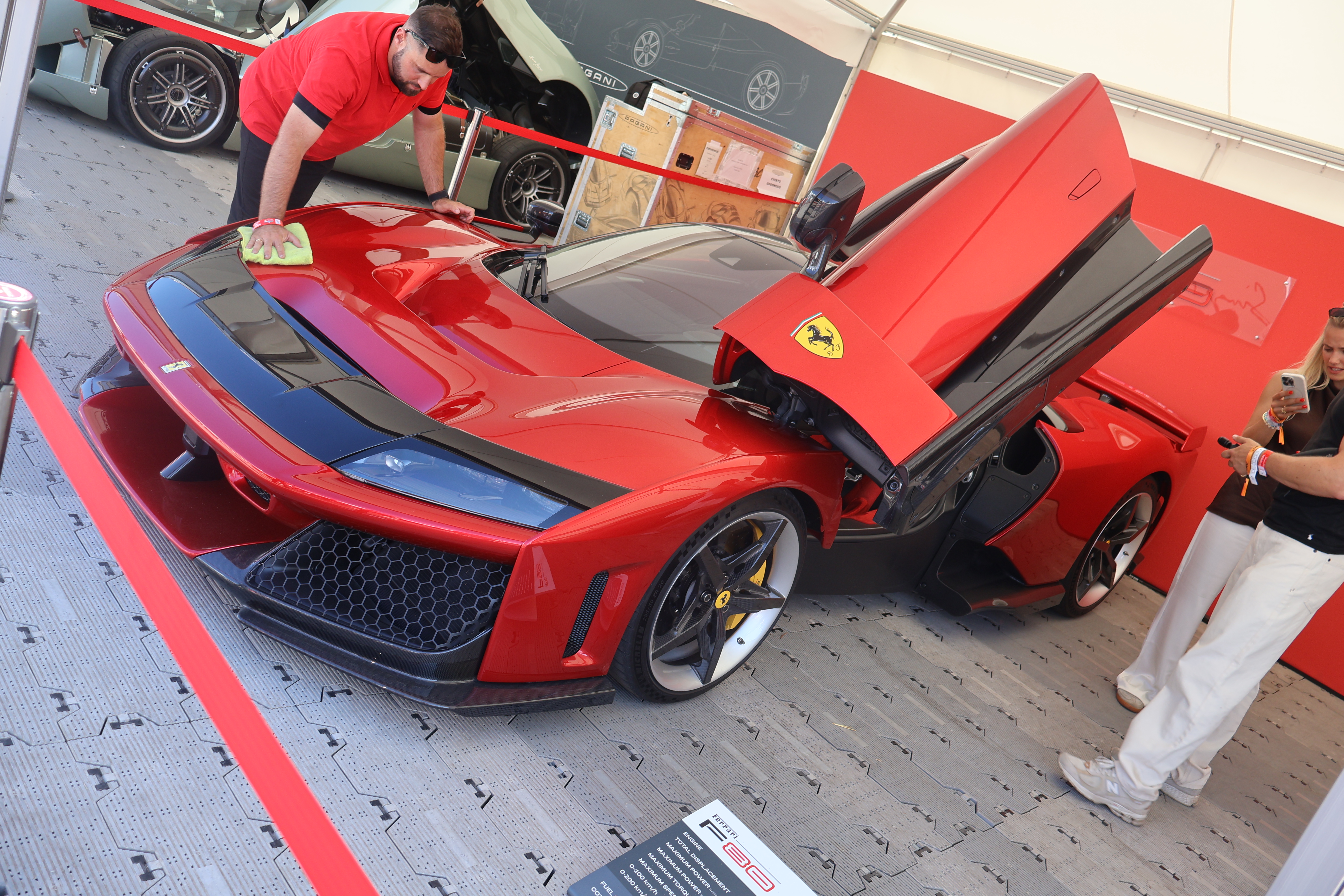 Ferrari F80 begeistret mange med sitt design, men motorlyden var noe dempet grunnet turbomating. 