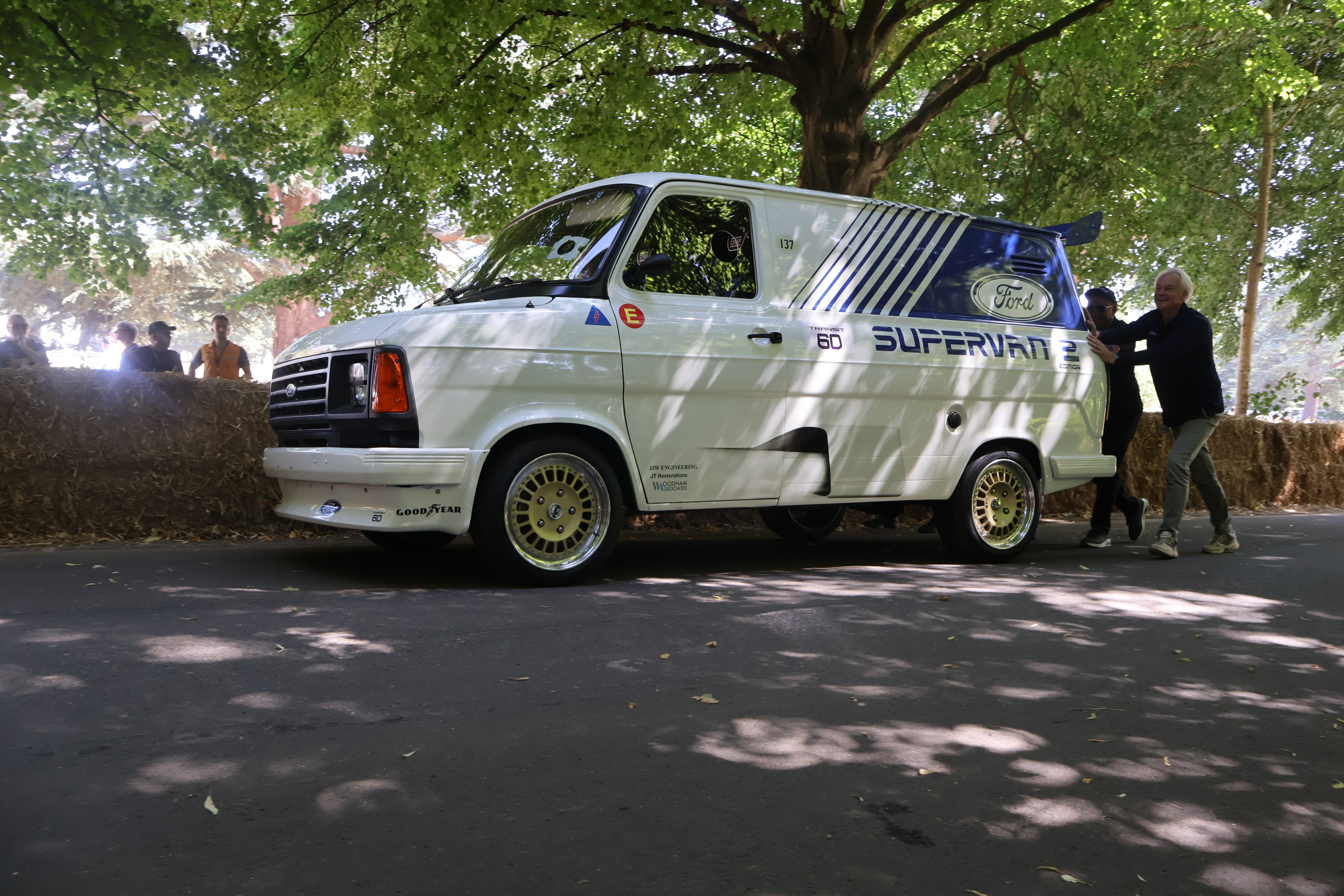 Ford hadde med alle generasjoner av sine Supervan, her Supervan 2. 