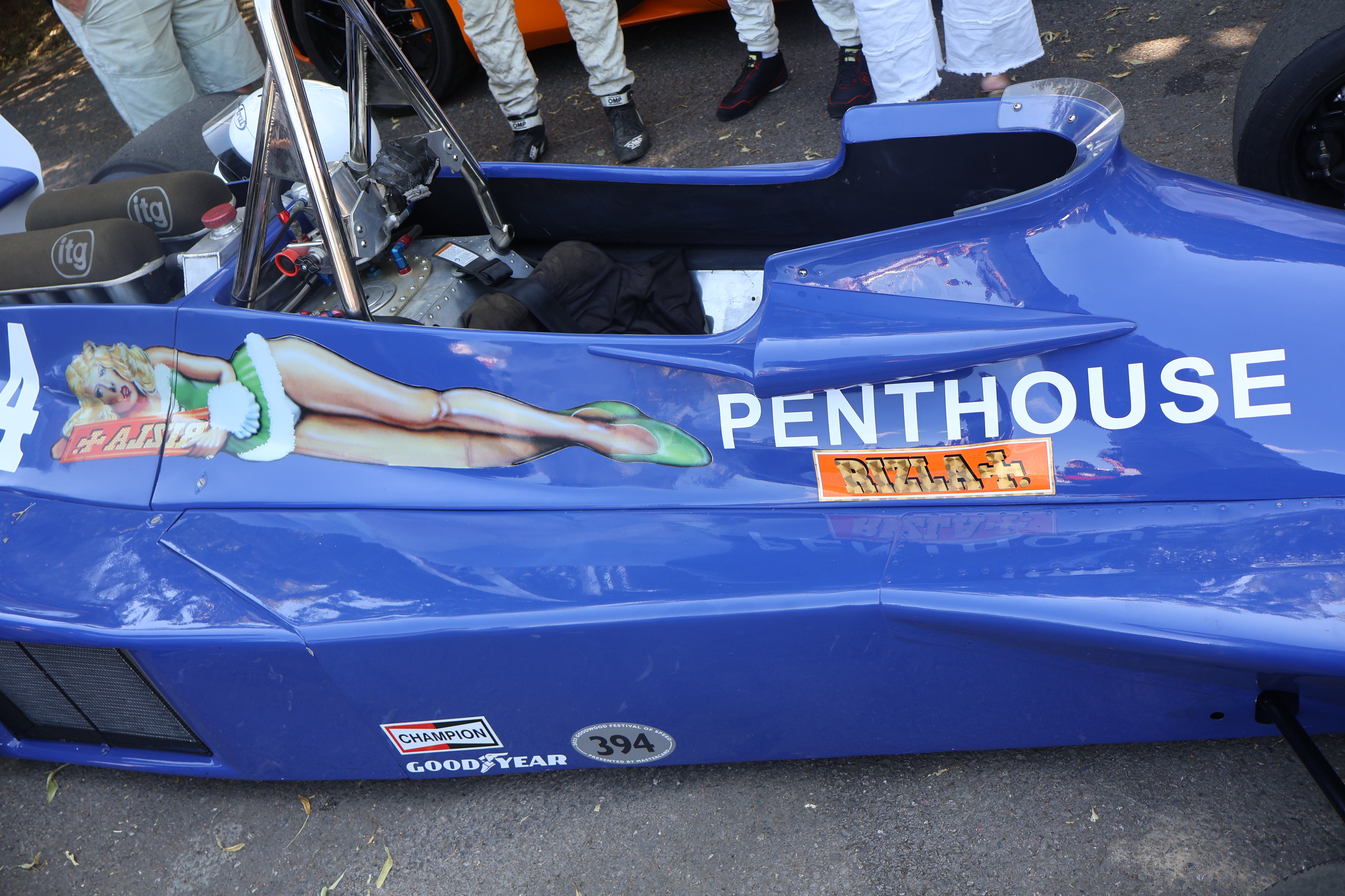 Syttitallet bød på fantastisk dekor på Formel 1 bilene. 