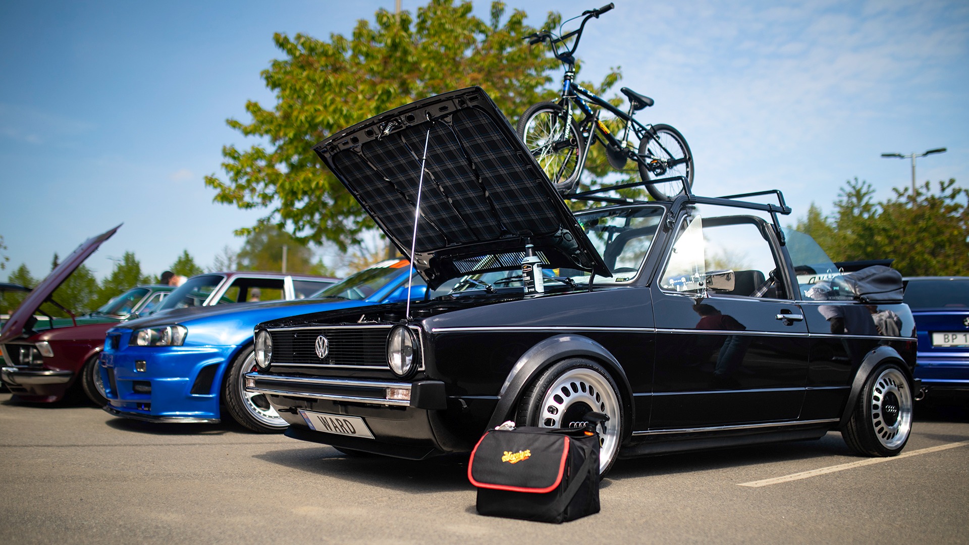 1980 Golf cab der ingenting er overlatt til tilfeldighetene. Strøkent bygg!