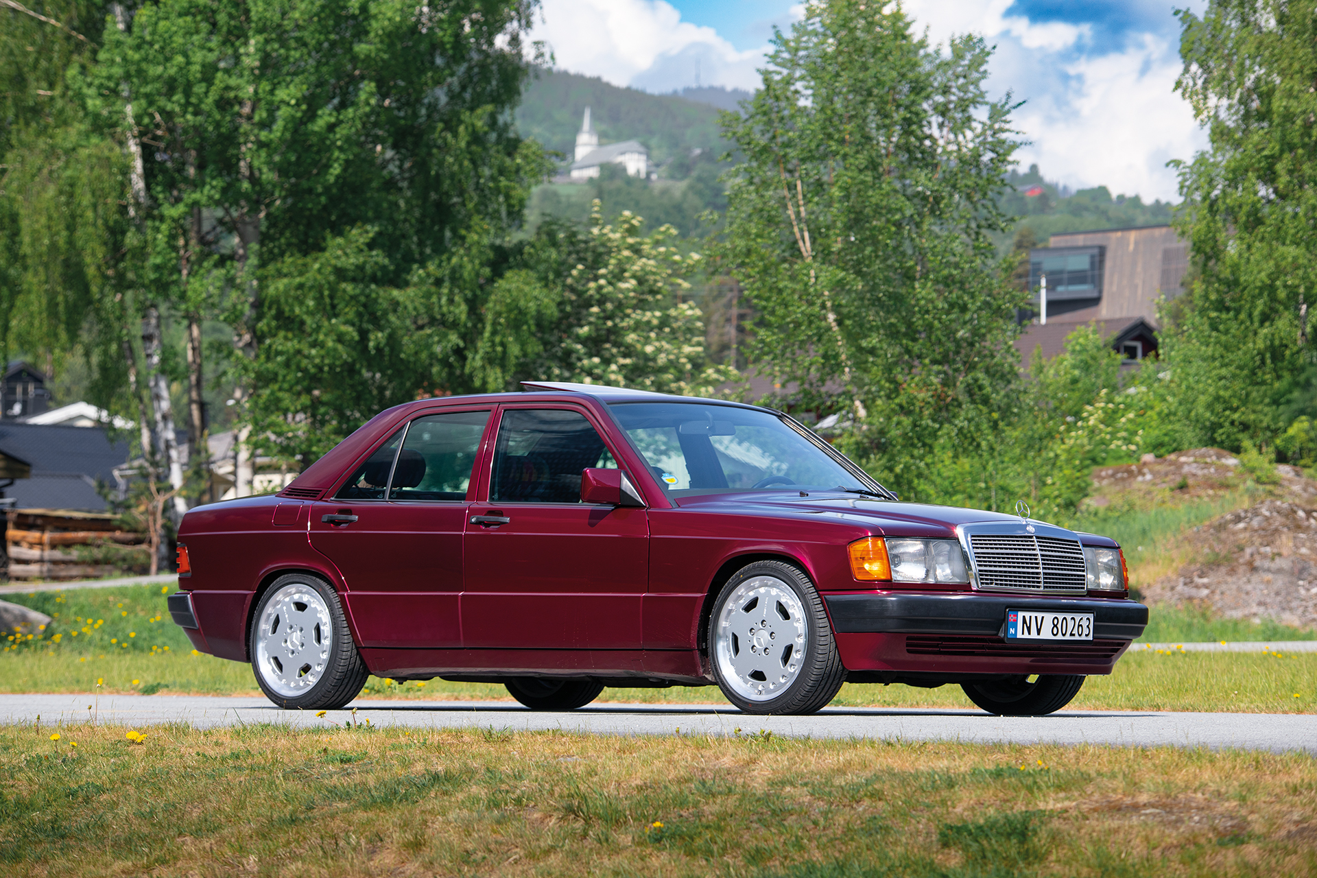 Mercedes-Benz 190E Avantgarde Rosso.