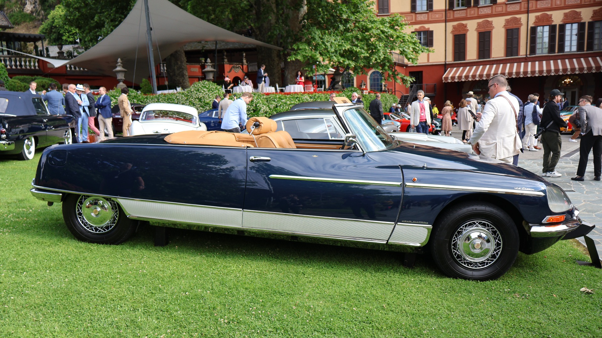 1967 Citroën DS 21 Le Caddy med håndlaget karosseri fra Chapron.