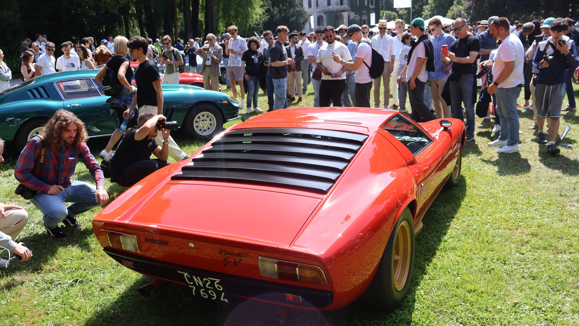 En 1972 Lamborghini Miura SV tiltrakk seg stor oppmerksomhet fra de besøkende søndag.