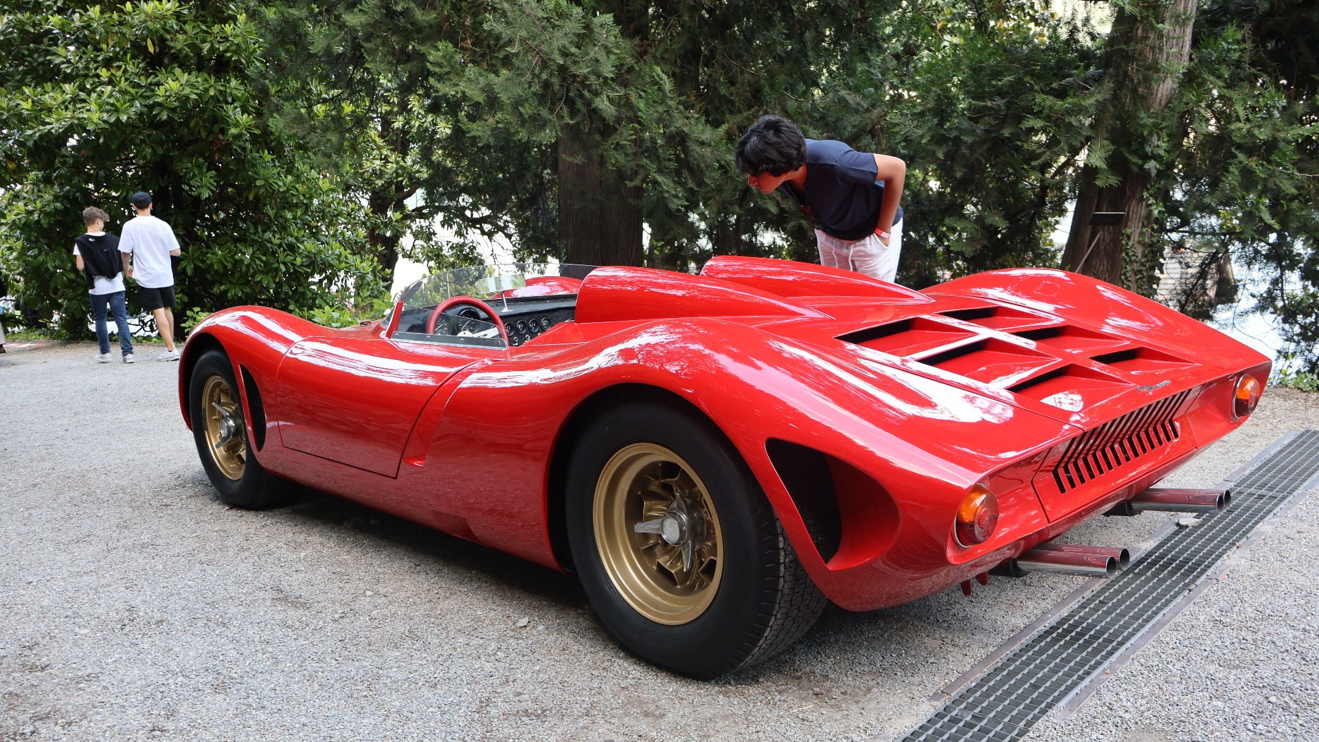 Bizzarrini P538 med Lamborghini V12 er steintøft.