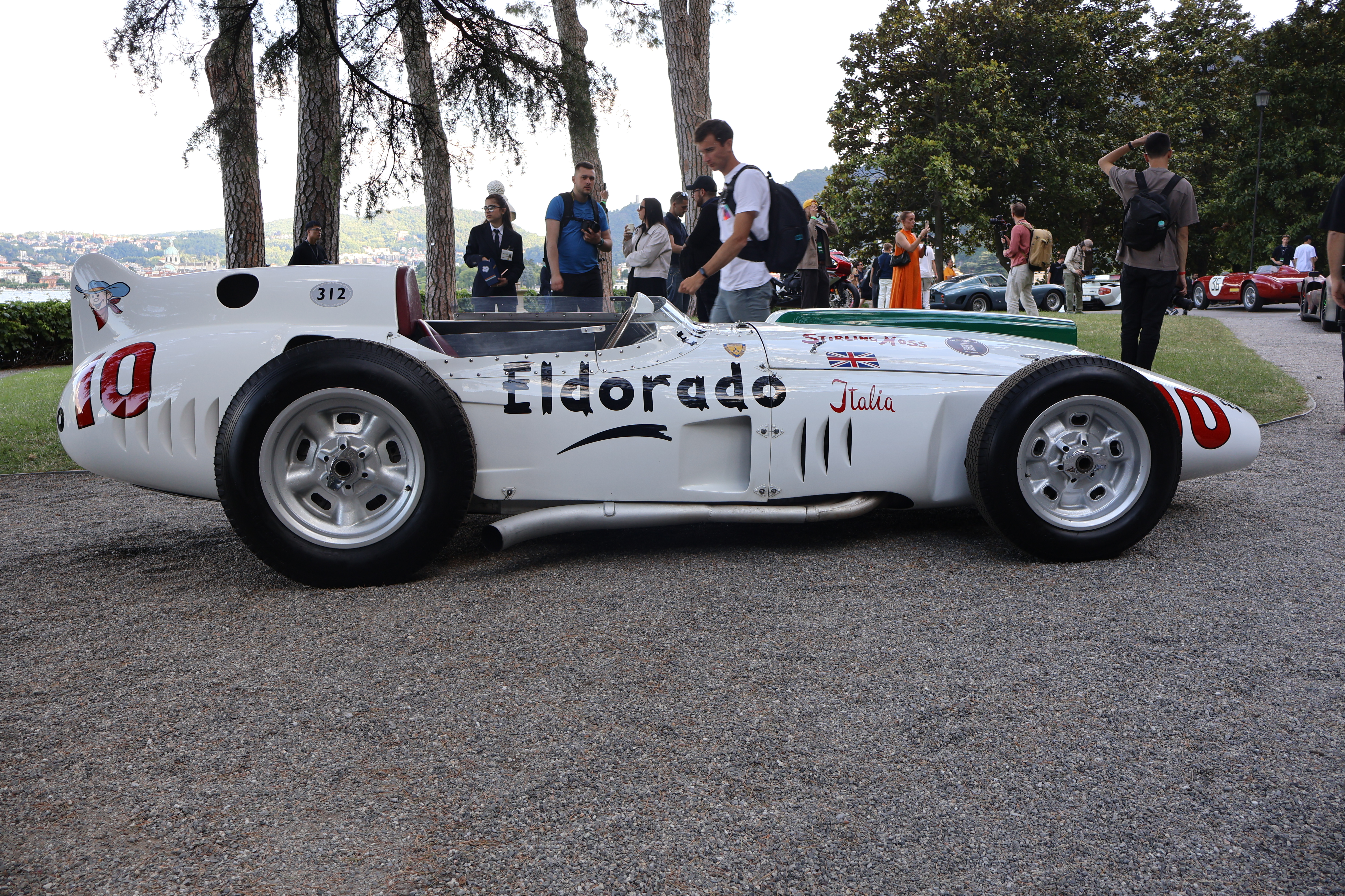 Maserati 420M Eldorado laget for løpet Race of two worlds i 1958, som ble avholdt på Monza som  da hadde en stor ovalseksjon.