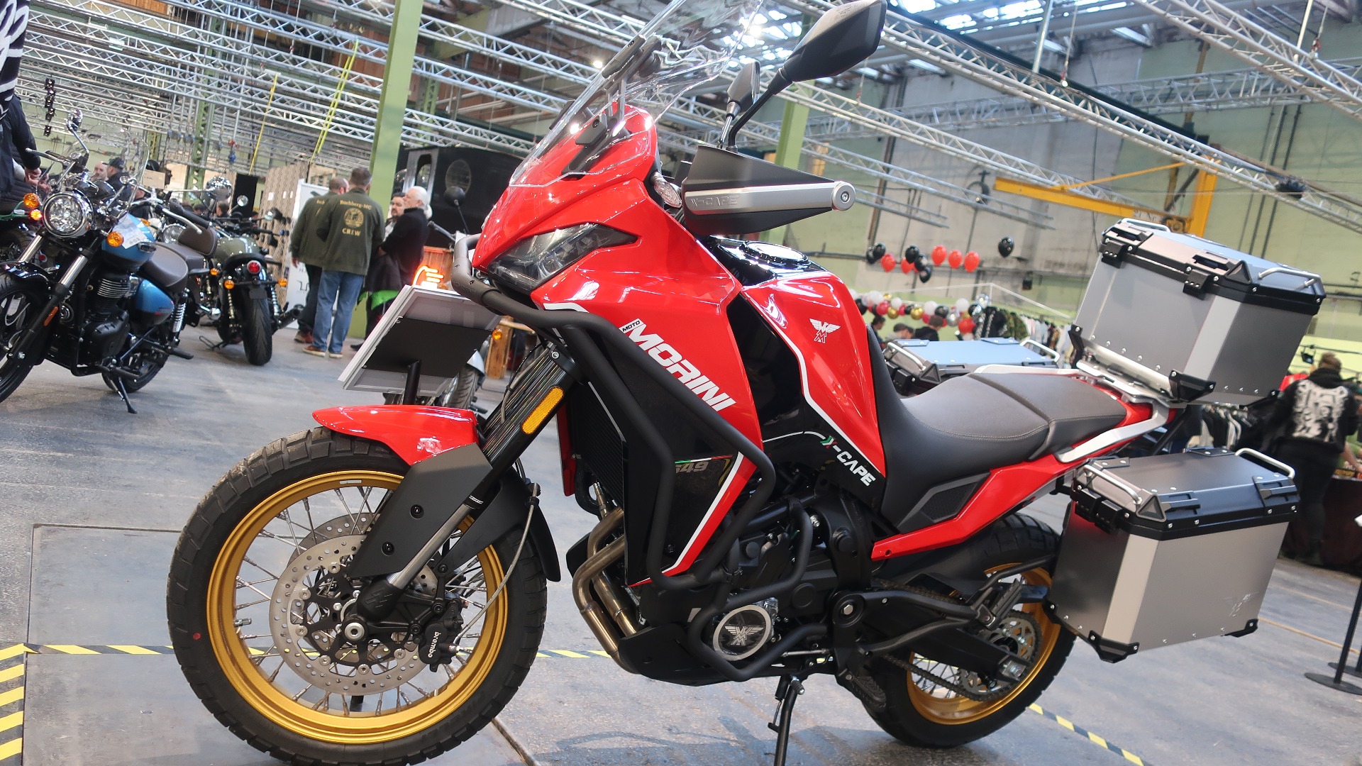 Moto Morini returnerte til Danmark i fjor, og X-Cape 650 med R2 på 649 kubikk har vært en viktig modell. En ny forbedret X-Cape 700 går i produksjon i år.