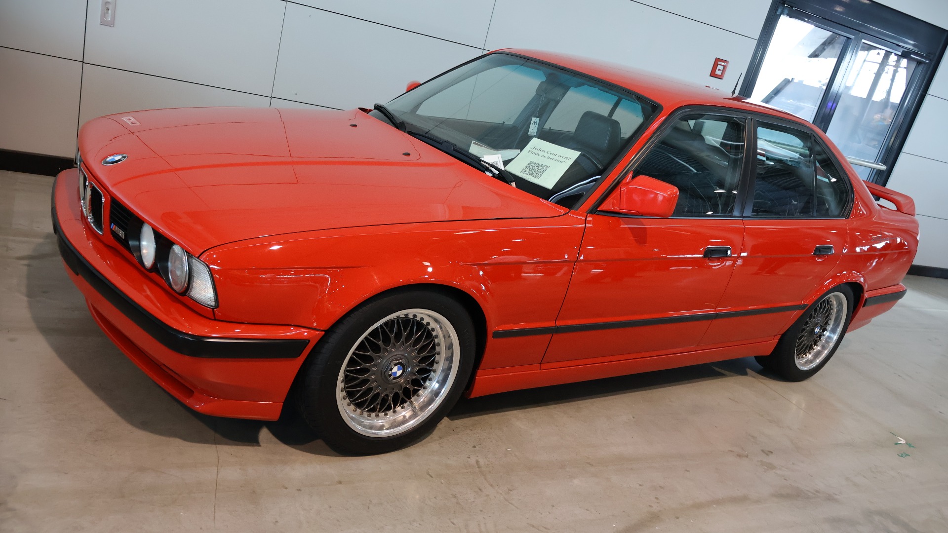 1990 BMW M5 til salgs for 51.400 Euro.