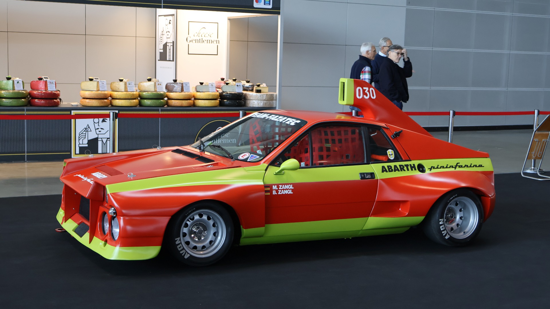 En hjemmebygd Abarth SE 030 replika.