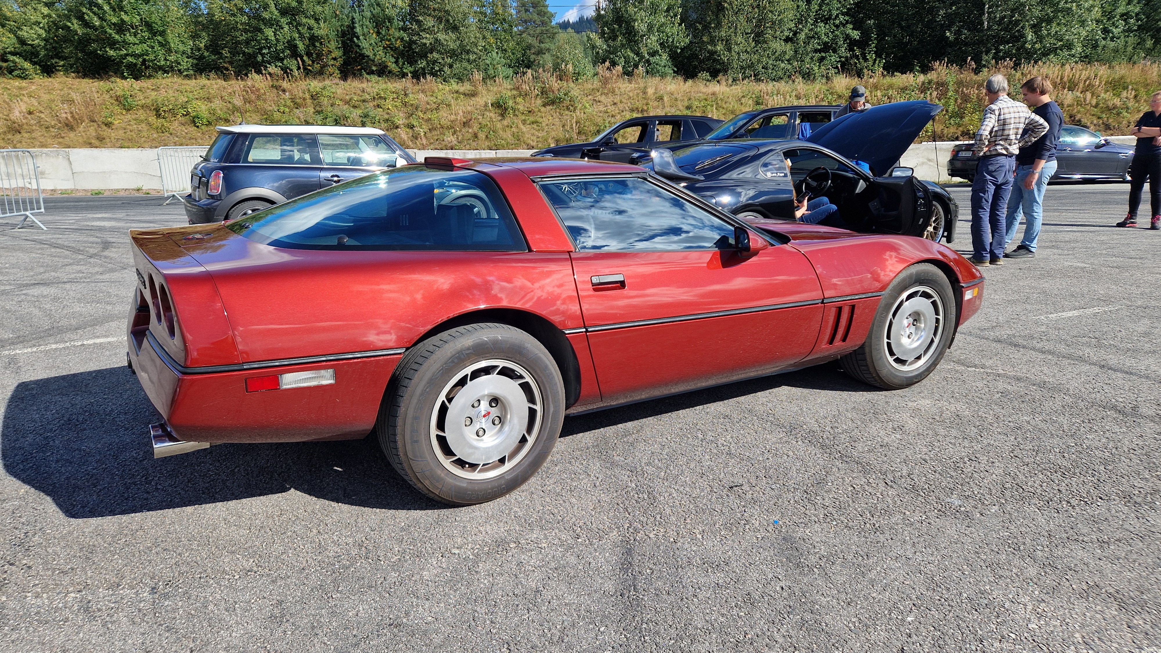 Selv om det var Ford- og hondaklubbene som arrangerte var alle velkommen. Også en C4 Corvette