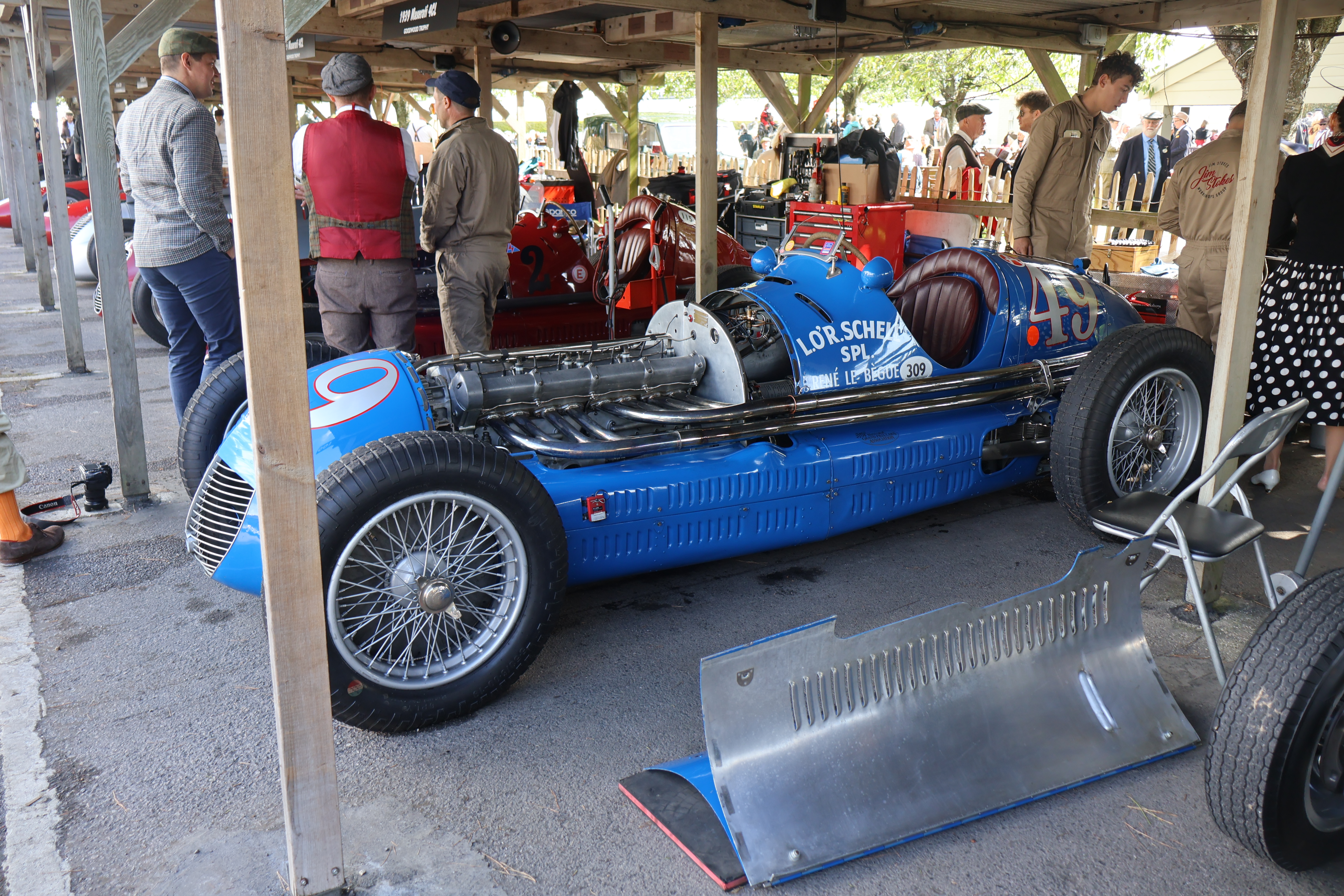 Nydelig 1938 Maserati 8CTF som sørget for vellyd når den kjørte på banen.