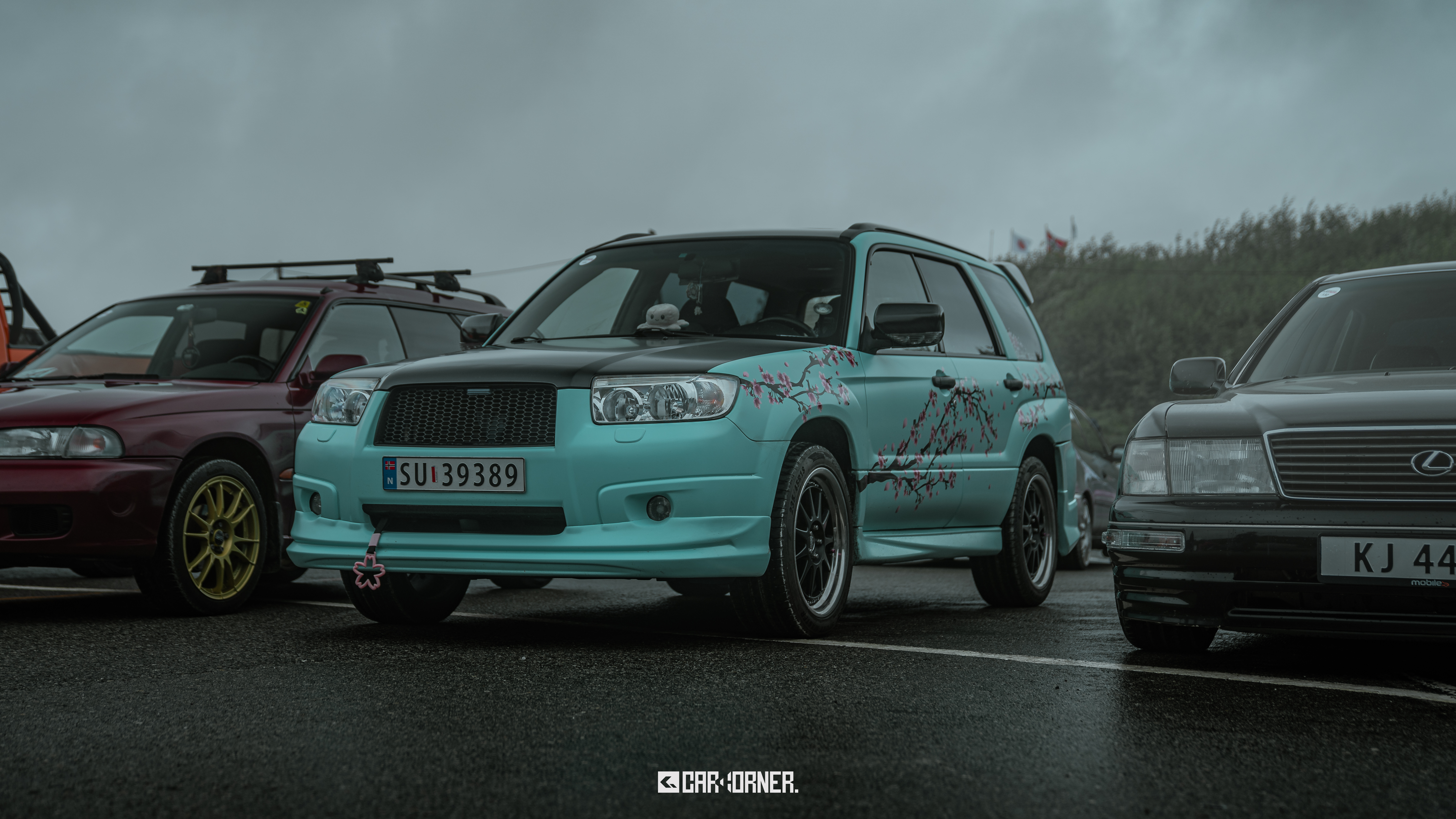 Subaru Forester med 'Cherry blossom' dekor