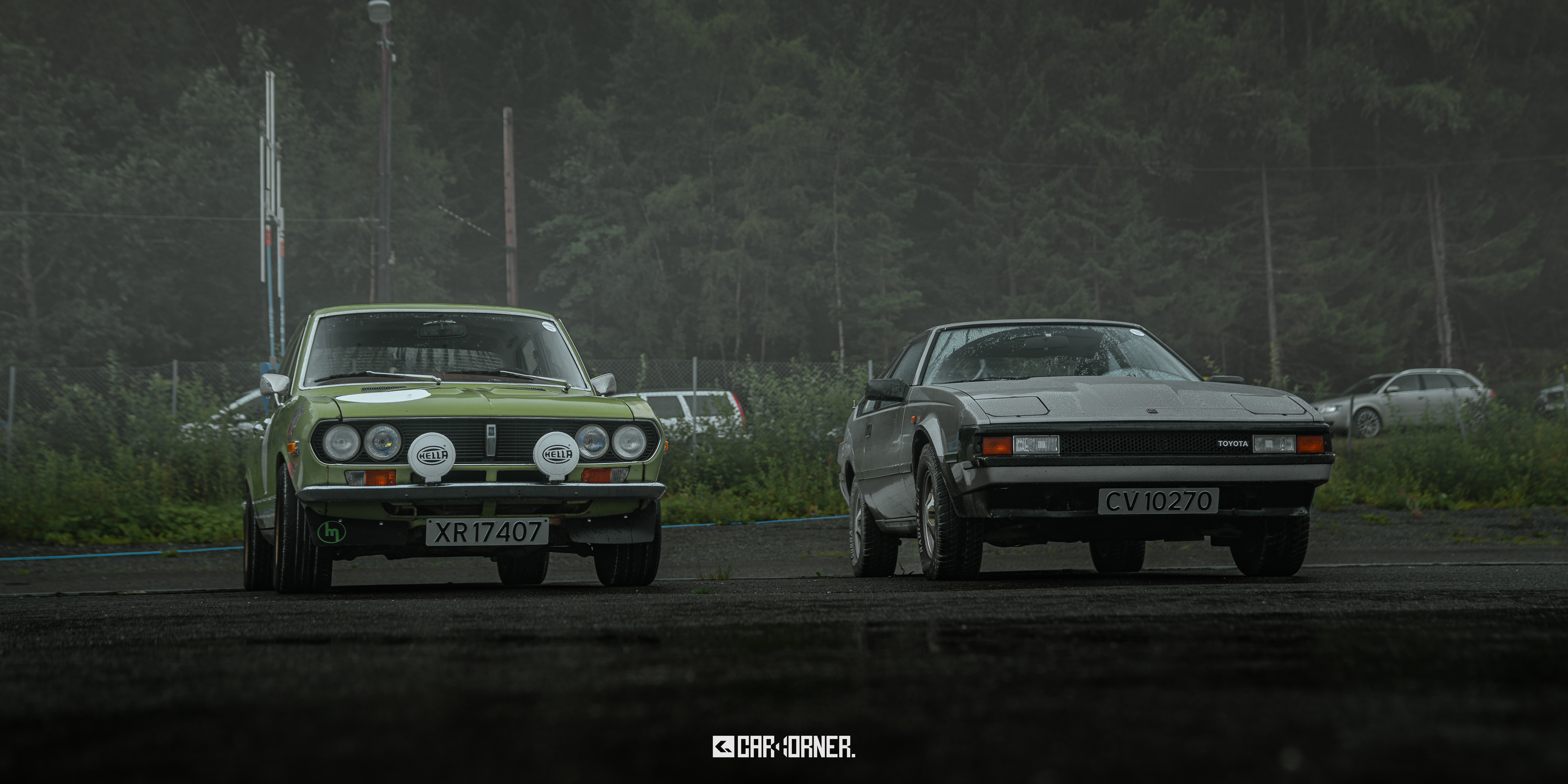 Voksne herrer. Mazda 616 og Toyota Supra