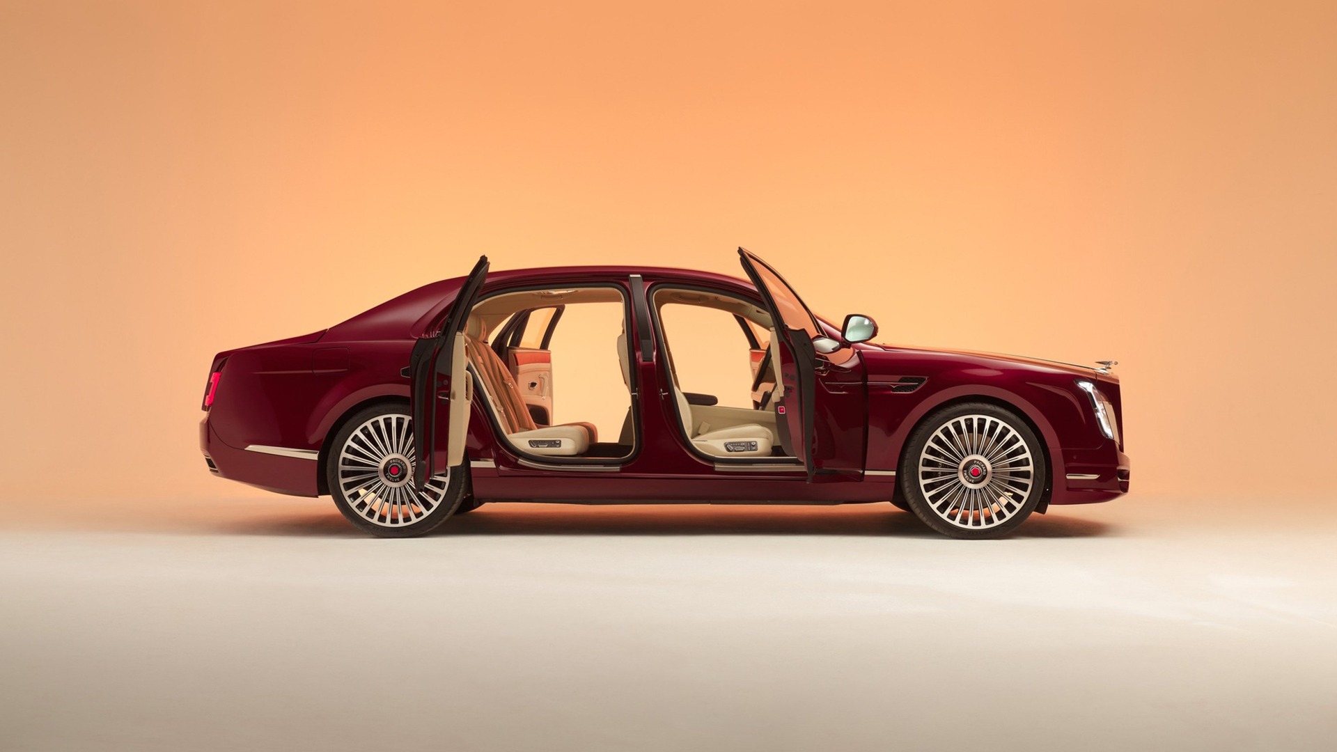 Selvmordsdører er for å hedre Facel Vega Excellence.