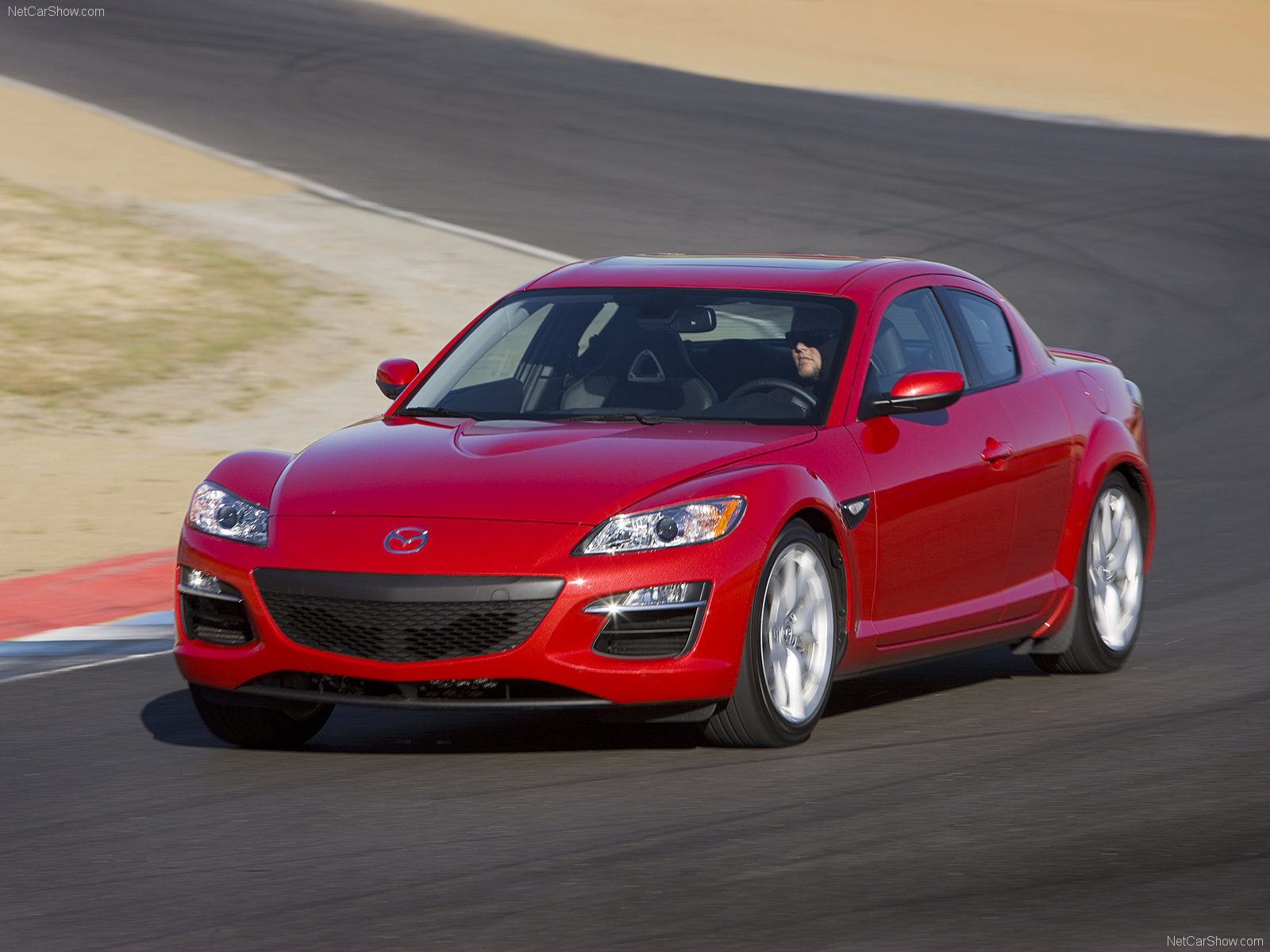 Mazda RX-8 kan by på mye moro