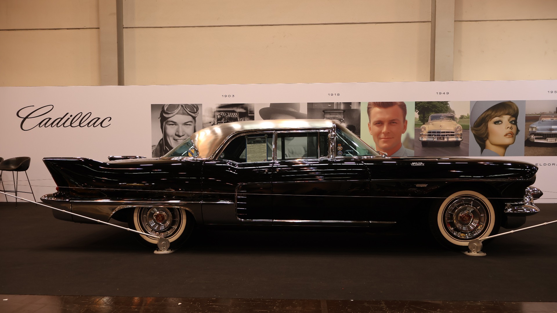 Cadillac satser på Europa igjen, og hadde en offisiell stand med en herlig 1957 Eldorado Brougham.