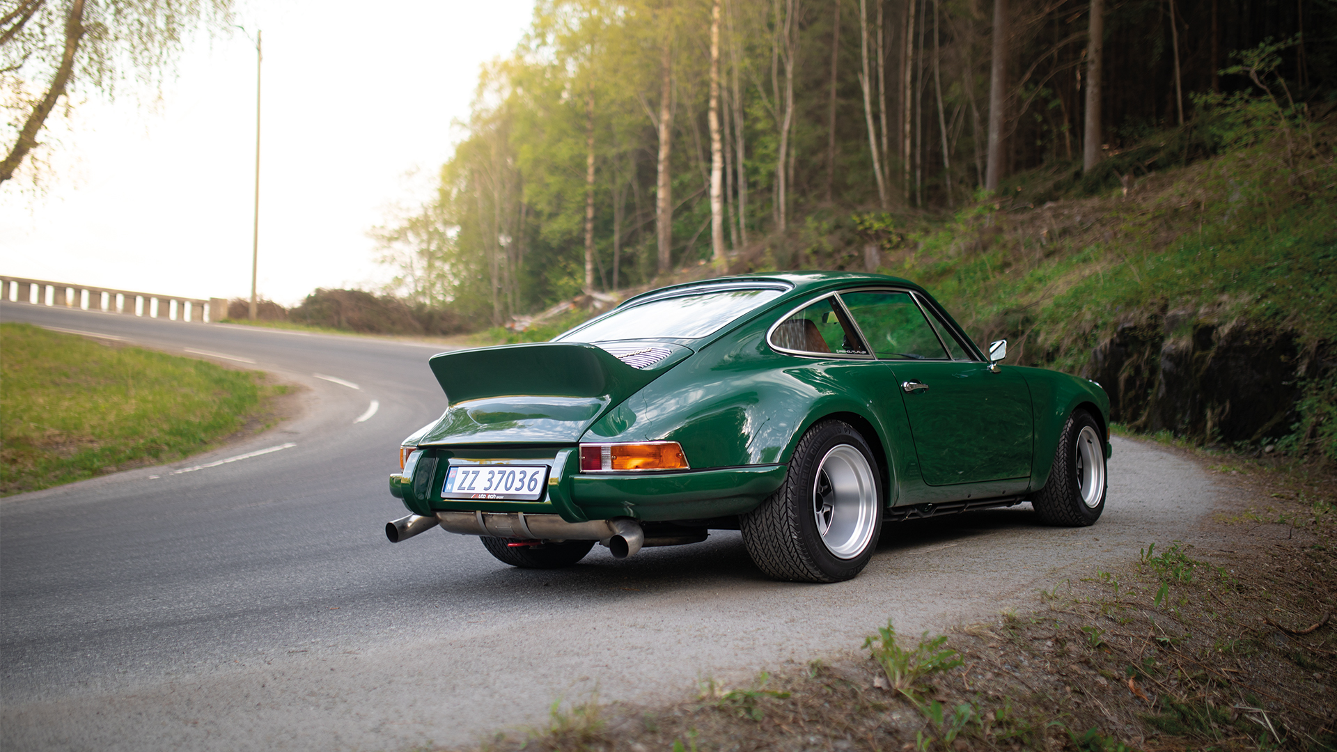 Utrolig smakfullt bygget Porsche 911 fra 1977.