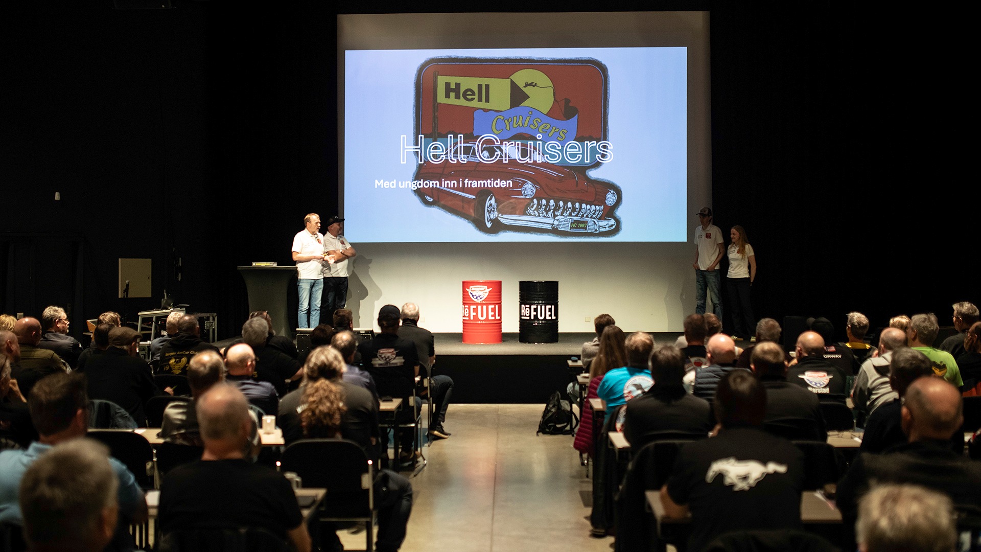 Hell Cruisers presenterte forsamlingen deres satsning mot den nye generasjonen kjøretøyentusiaster.