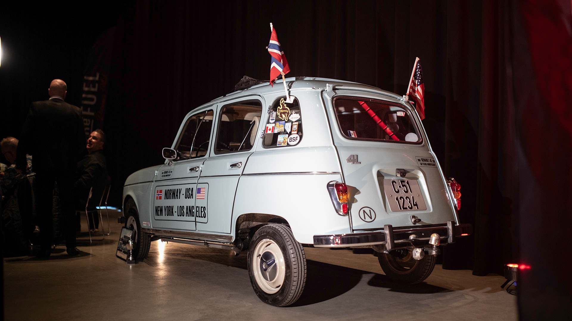 Trond Hagen stilte med sin 1962 Renault 4L, som blant annet har kjørt USA på tvers mellom Los Angeles og New York.