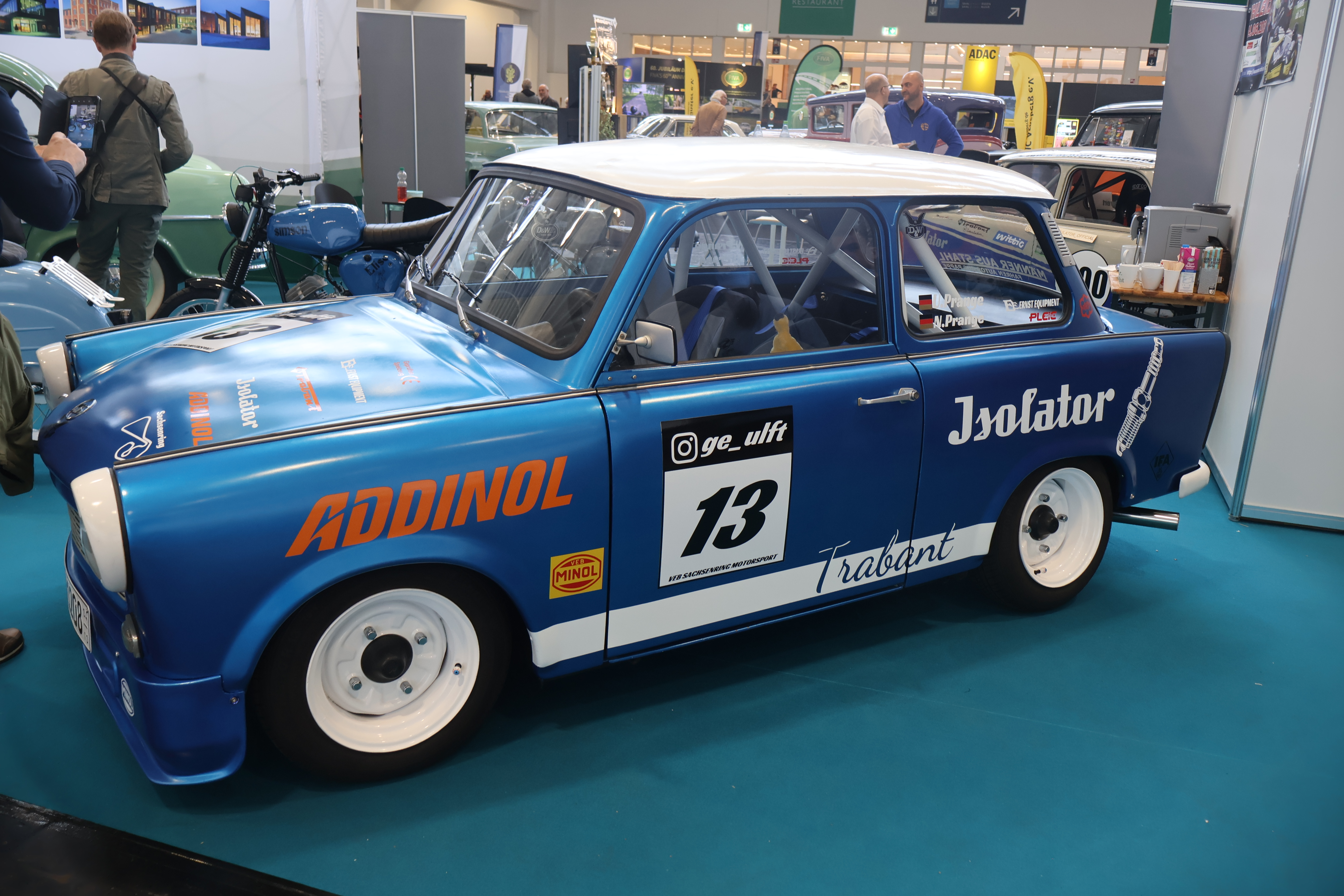 Ett tysk show har selvsagt en Trabant eller to på lur.