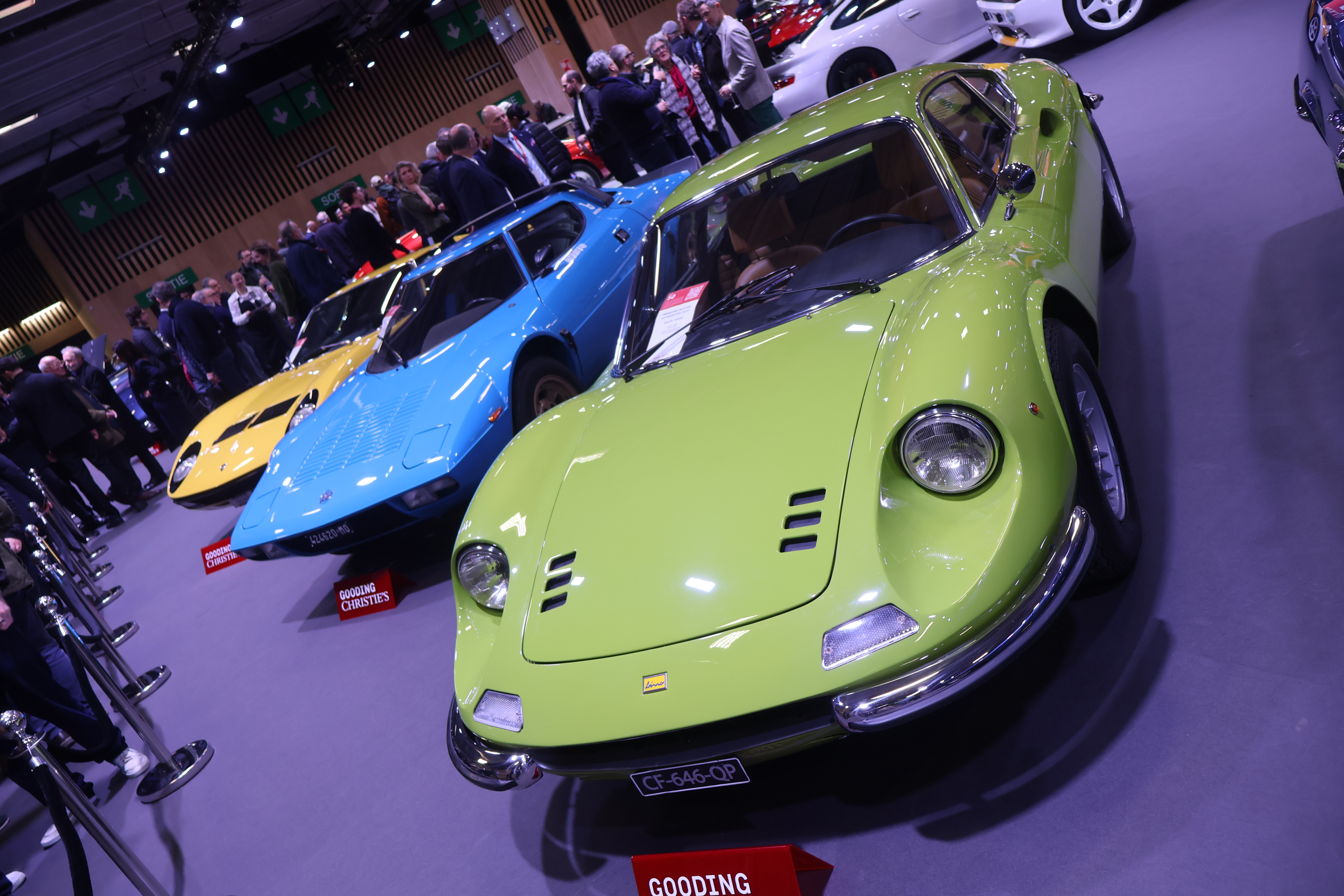 Italienske skjønnheter bugner det av, her et trekløver med Miura, Stratos og Dino.