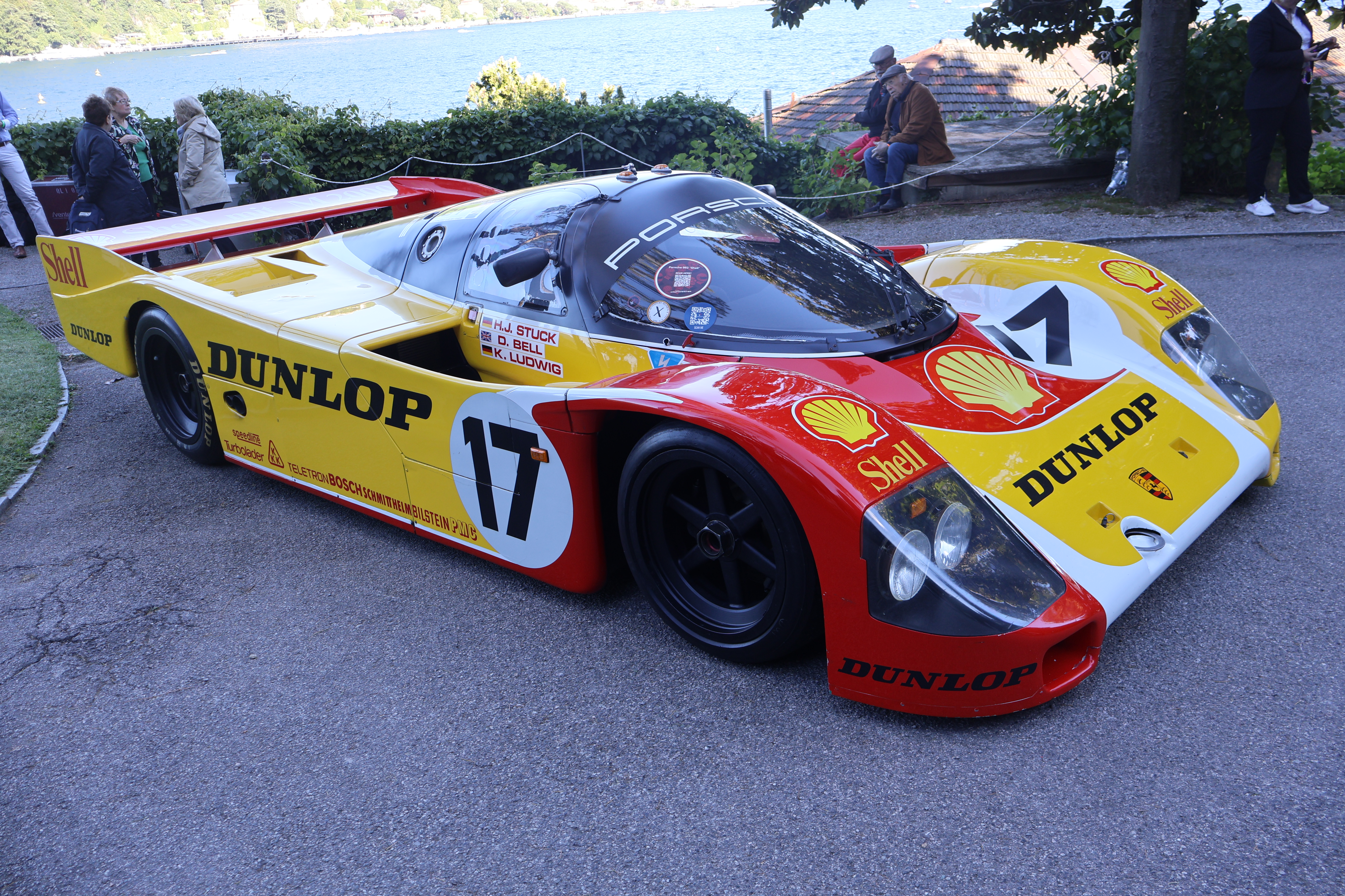 Porsche 962 som ble kjørt av Stuck, Bell og Ludwig  på Le Mans i 1988.