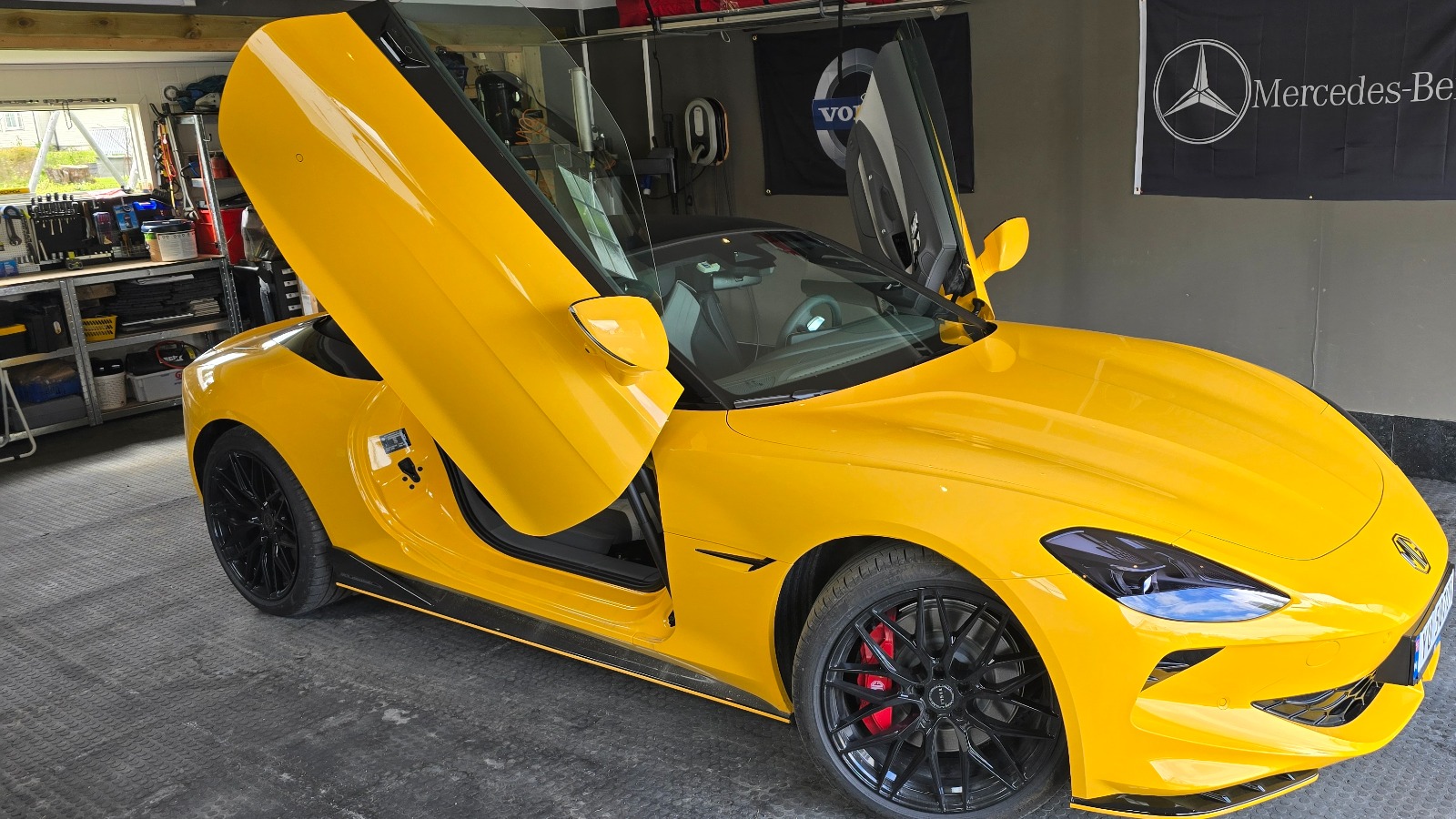 2025 MG Cyberster Roadster