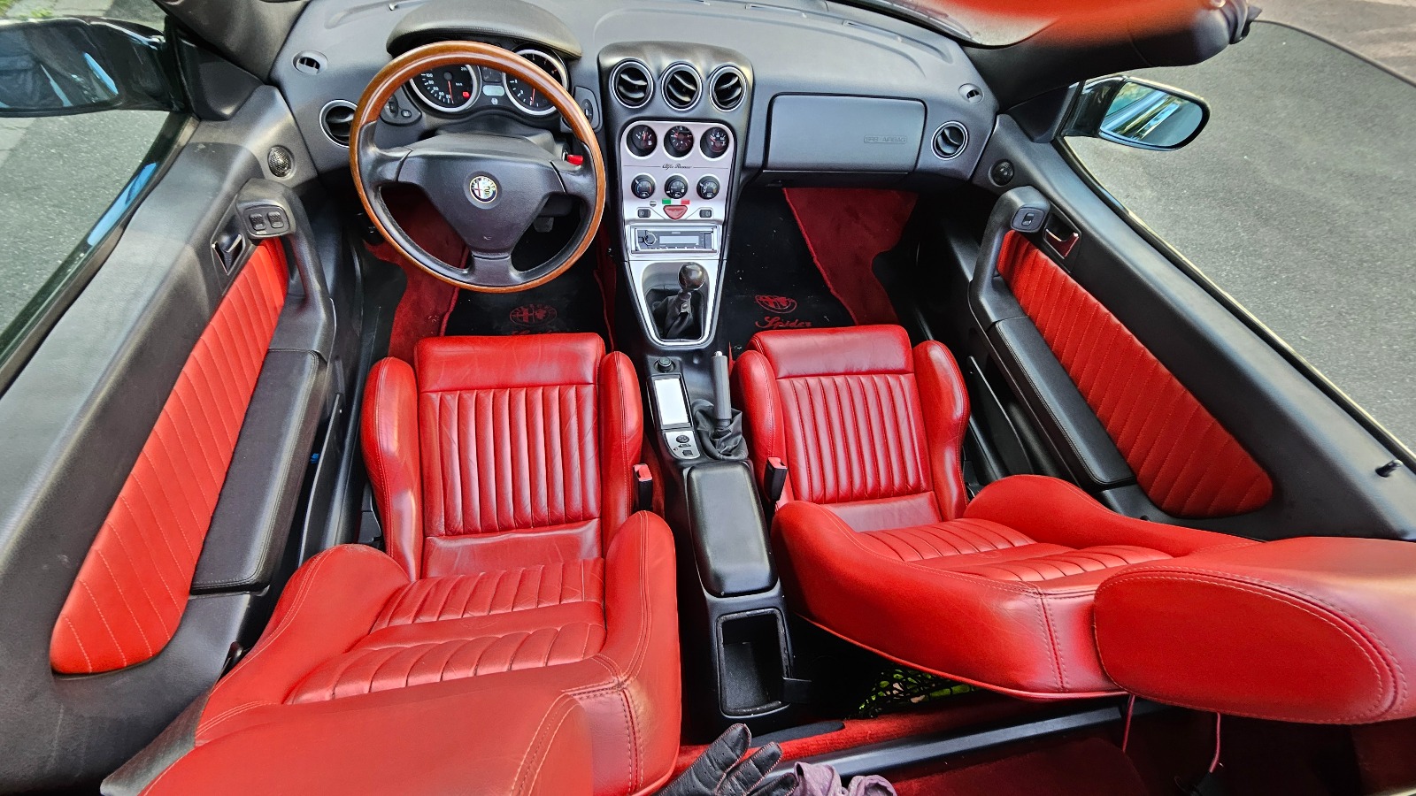 1998 Alfa Romeo 916 Spider Cab.