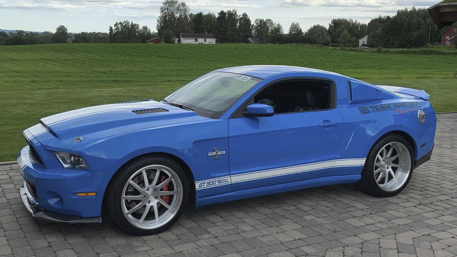 2011 Ford Shelby GT500 Super Snake  Shelby Super Snake Wide Body Hole Shot 965HP