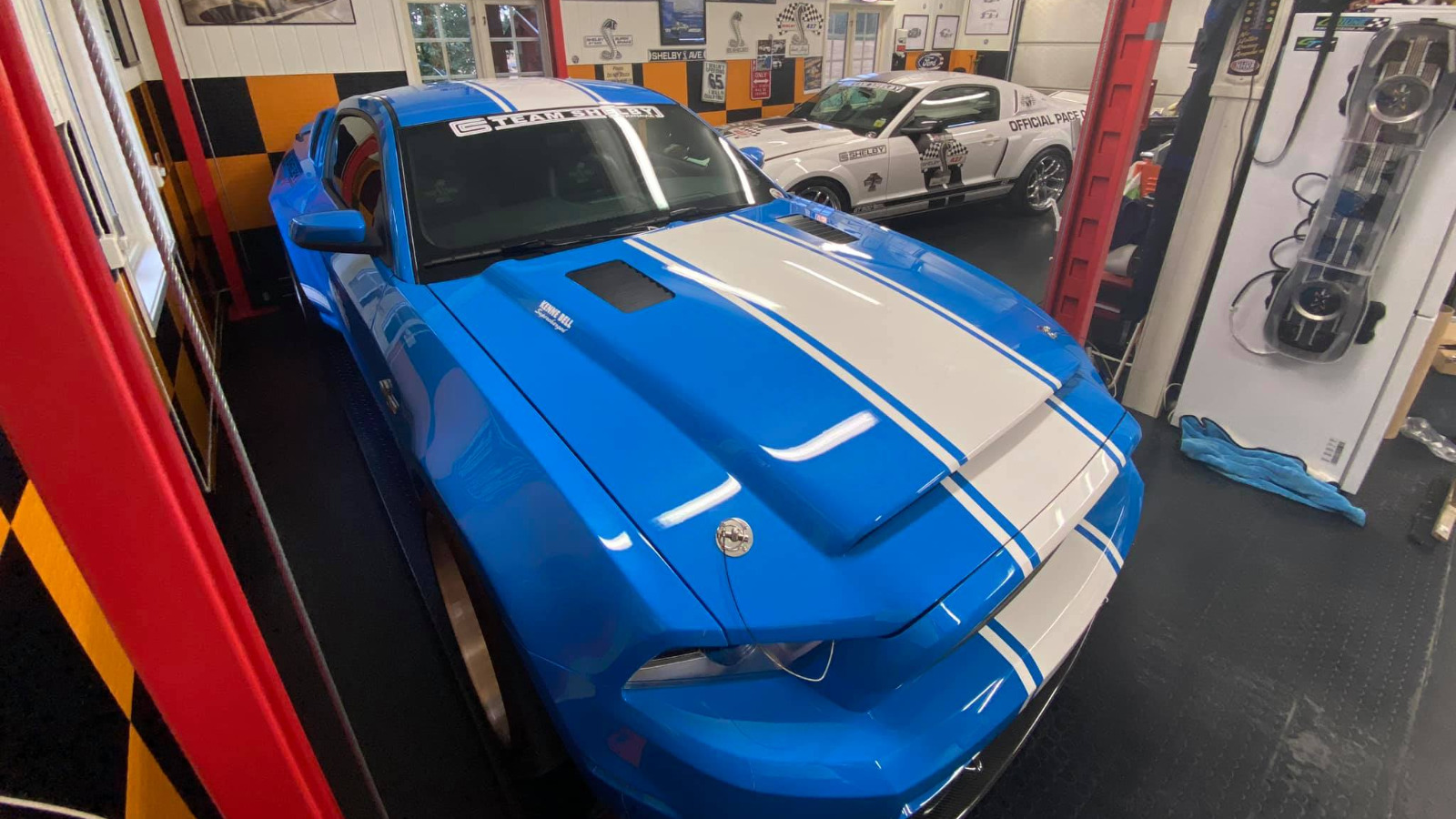 2011 Ford Shelby GT500 Super Snake  Shelby Super Snake Wide Body Hole Shot 965HP