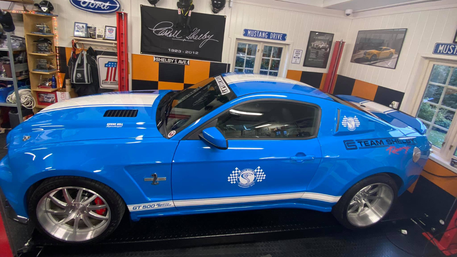 2011 Ford Shelby GT500 Super Snake  Shelby Super Snake Wide Body Hole Shot 965HP