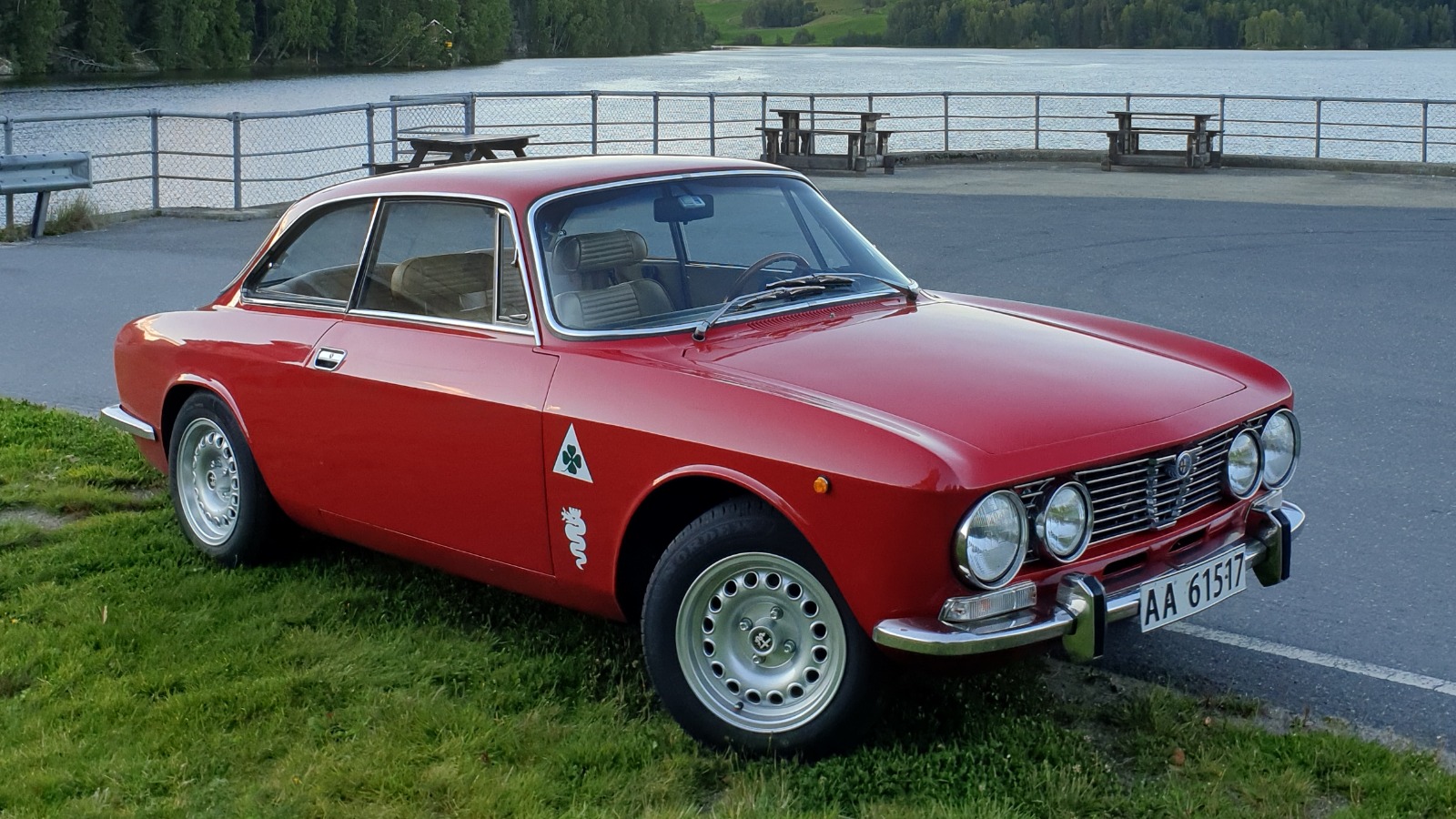 1975 Alfa Romeo GTV 2000 Bertone