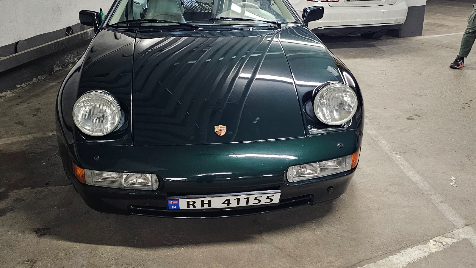 1990 Porsche 928 GT 
