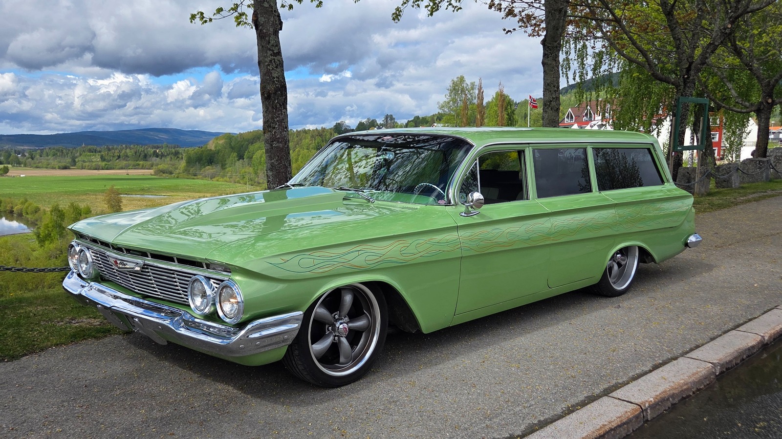 1961 Chevrolet Parkwood 