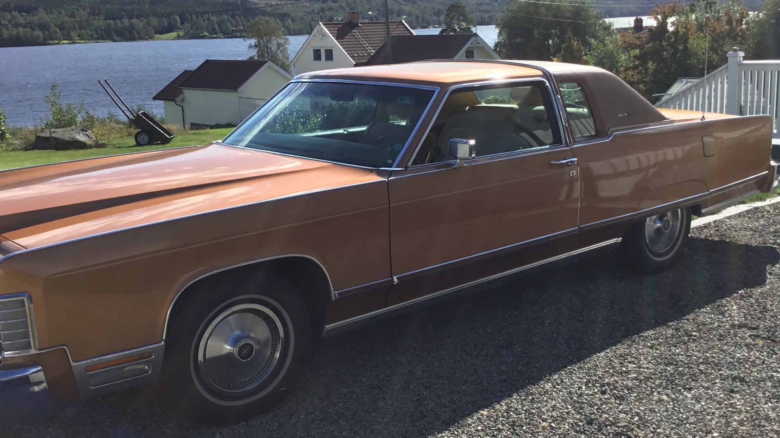 1977 Ford Lincoln Town car cupe