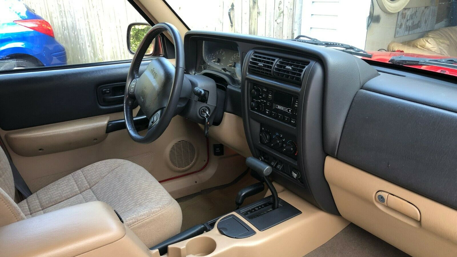 2000 Jeep Cherokee Modernisert med Android, ryggevarsler, ryggekamera, USB, auto-avblendbart speil, LED lykter osv.