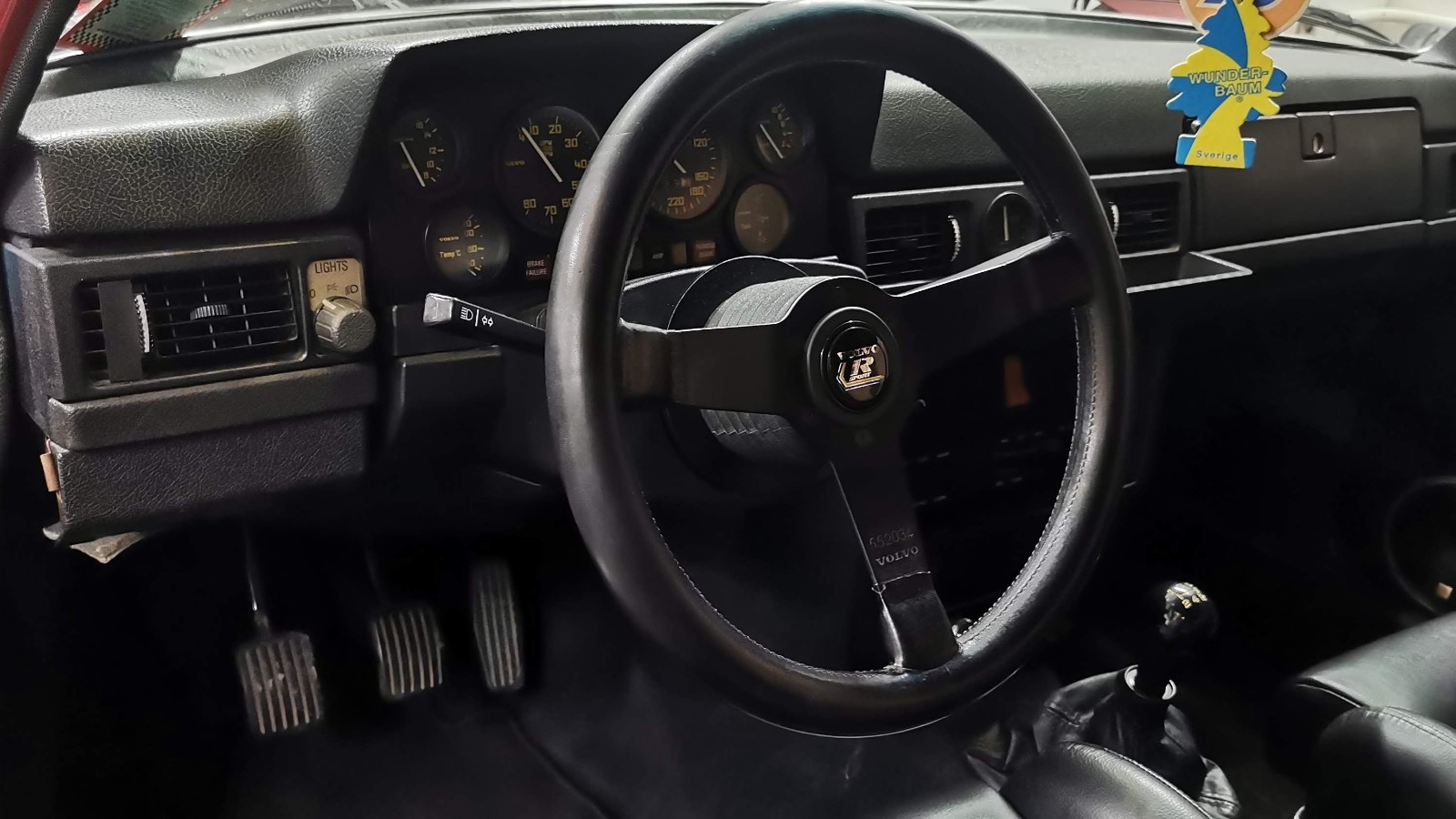 1976 Volvo 242L Turbo