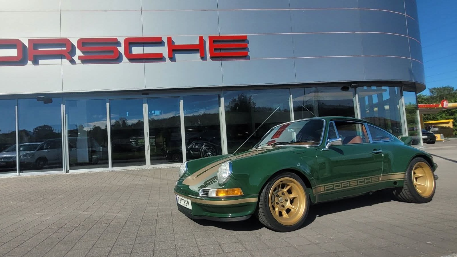 1977 Porsche 911 RSR Restomod