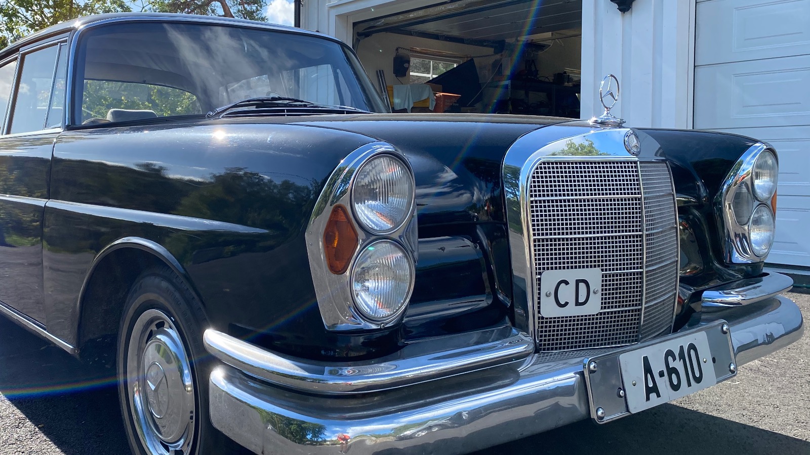 1966 Mercedes-Benz 230S 