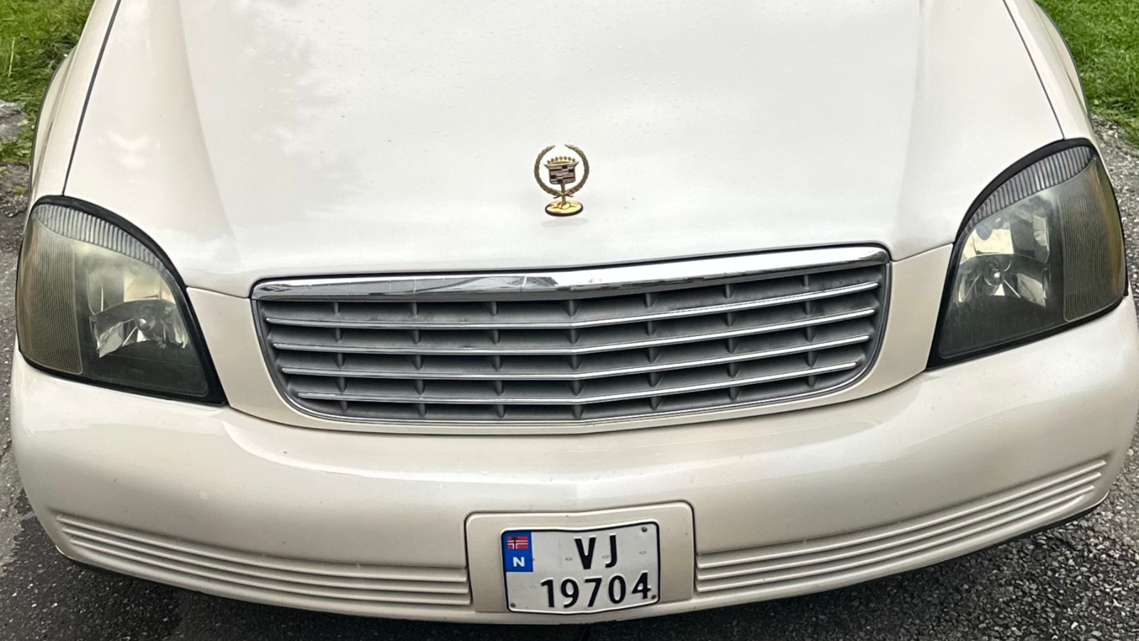 2000 Cadillac Deville Sedan