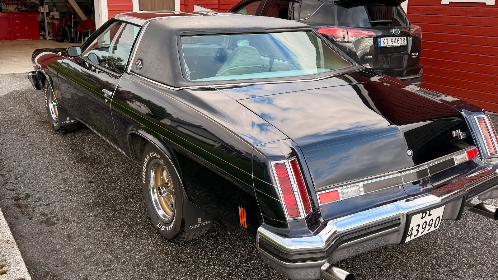 1975 Oldsmobile Cutlass Supreme - Hurst/Olds W-30 Coupe- T tak