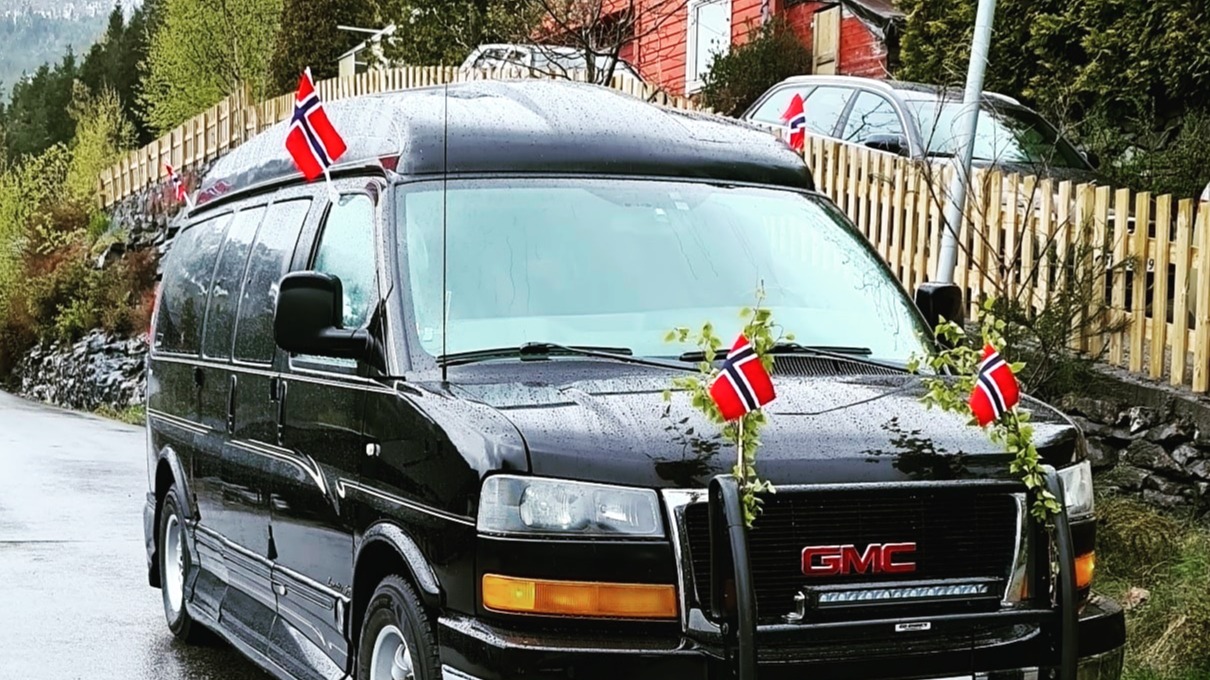 2006 GMC Savana conversion van