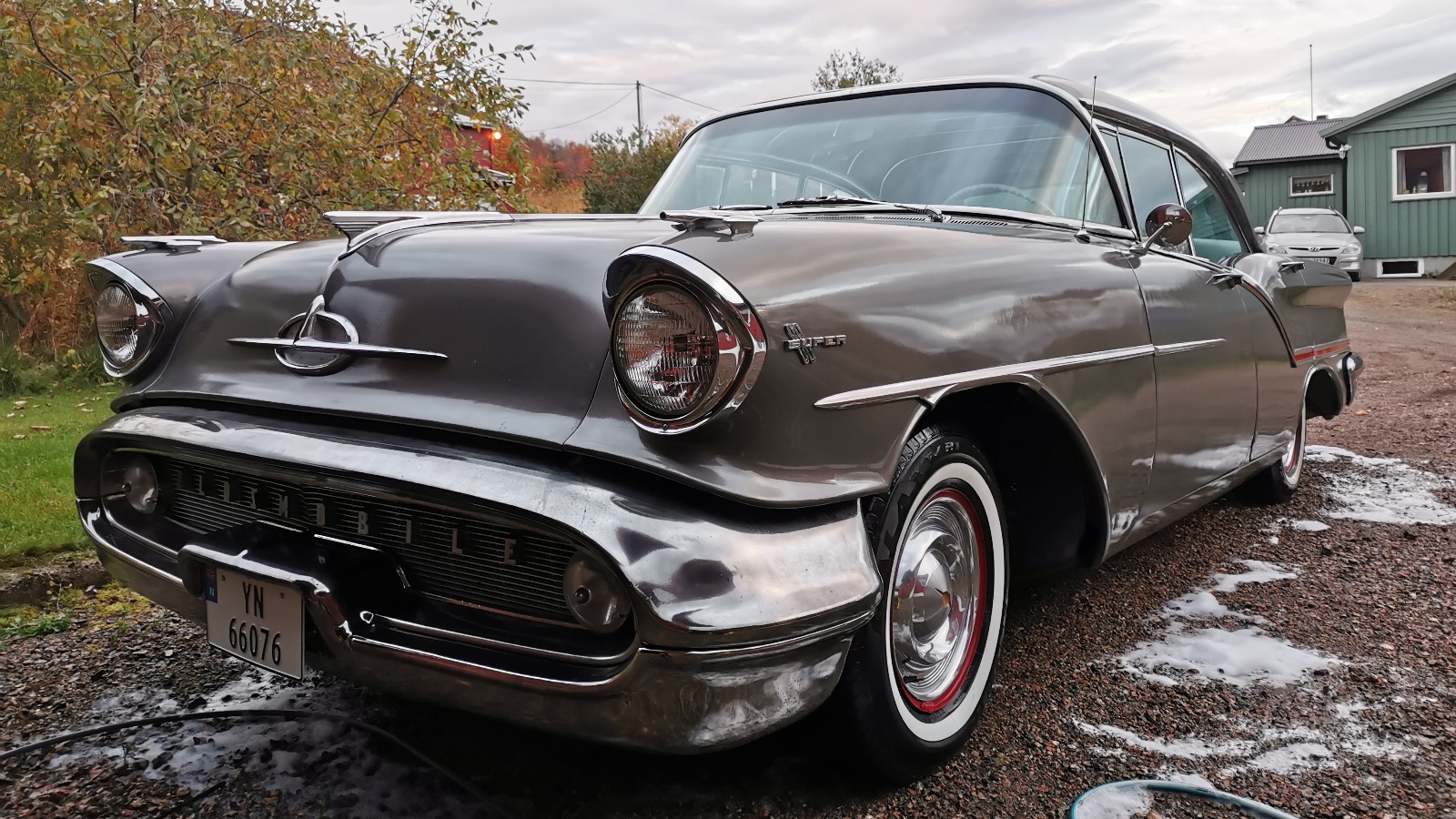 1957 Oldsmobile Super 88 Holiday Sedan 371 Rocket J2 Tri-Power