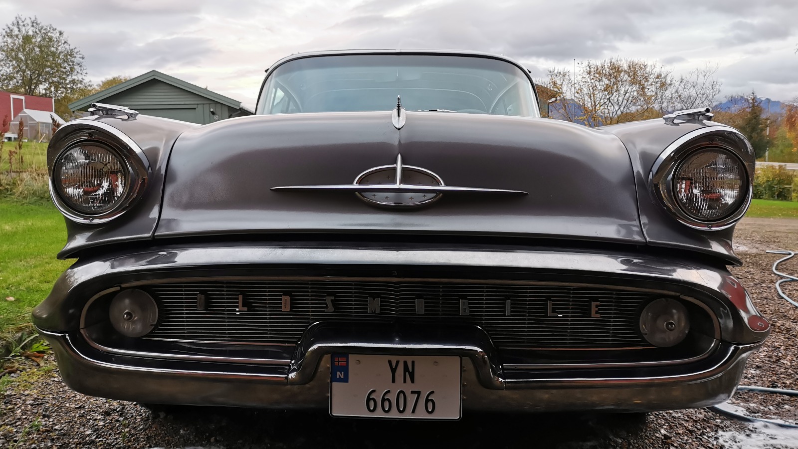 1957 Oldsmobile Super 88 Holiday Sedan 371 Rocket J2 Tri-Power