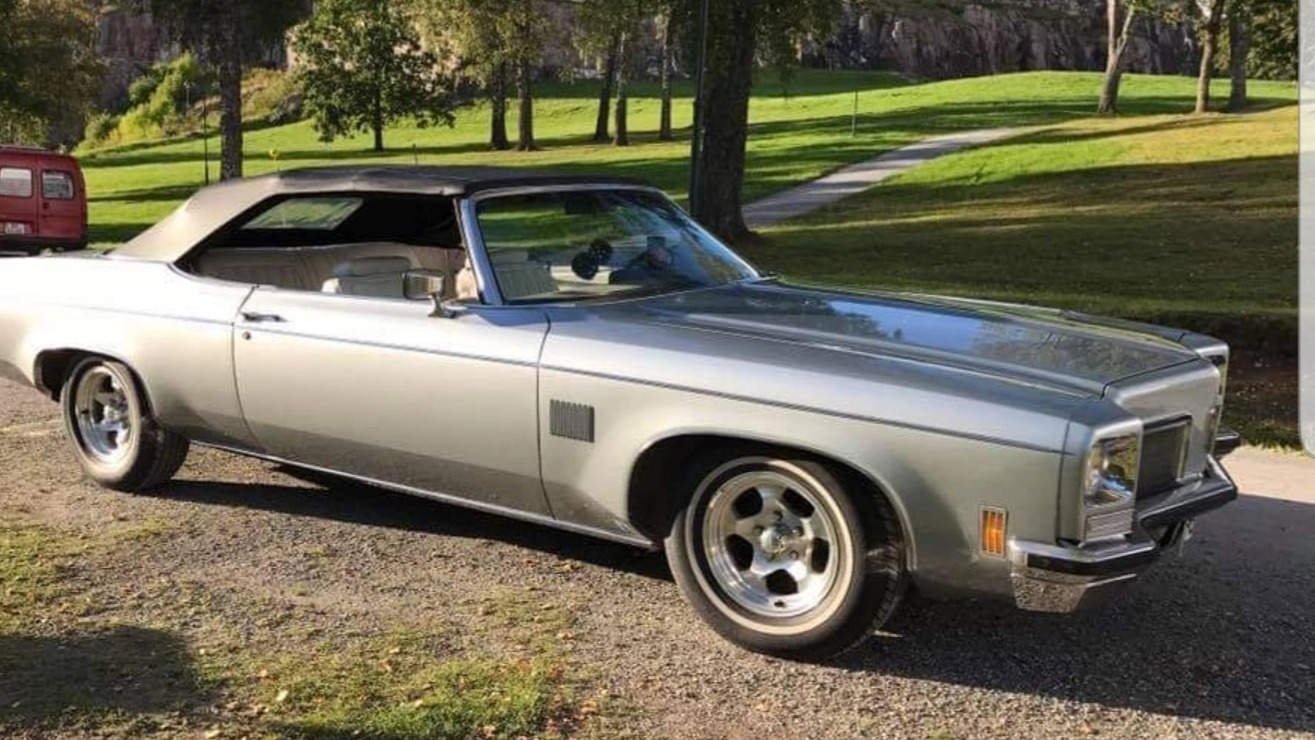 1972 Oldsmobile Delta88Royale convertible