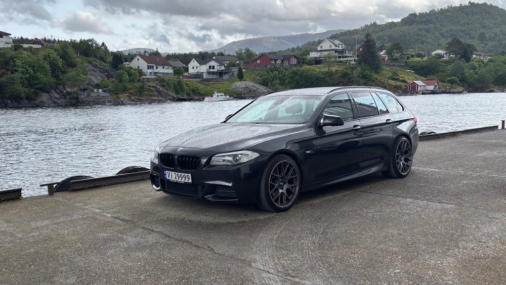 2013 BMW F11 M550d 
