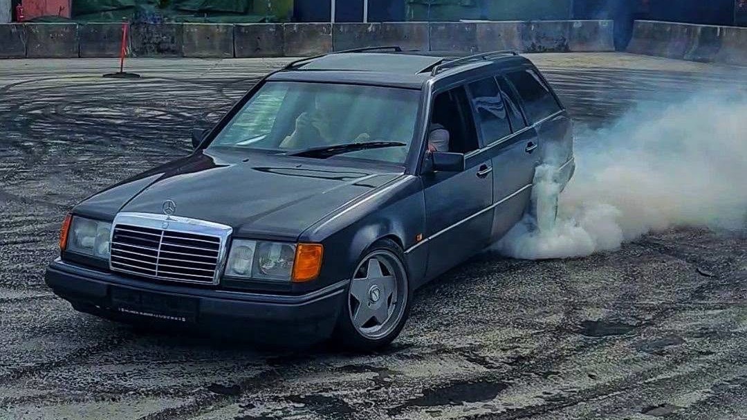 1995 Mercedes-Benz S124  