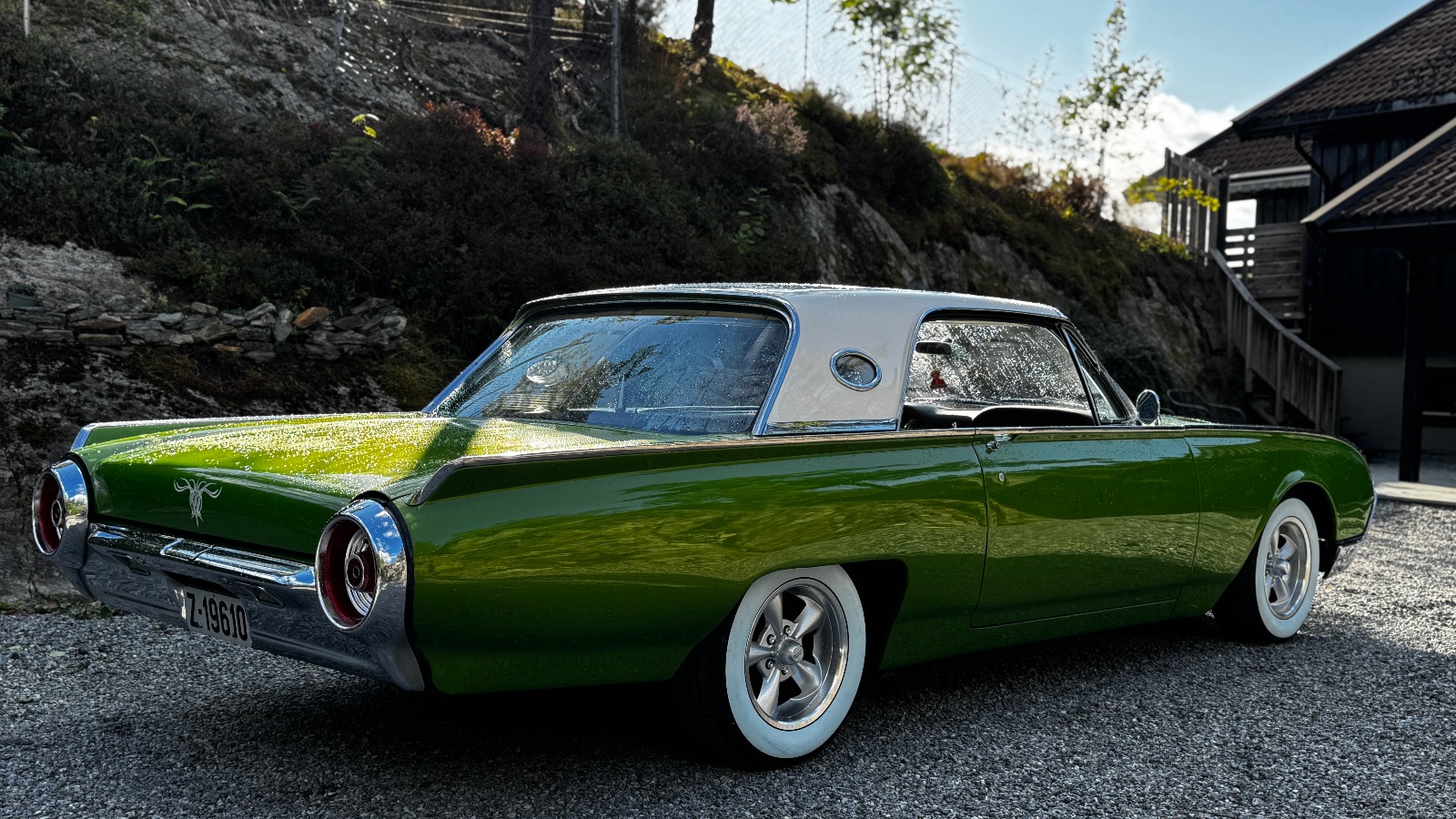 1961 Ford Thunderbird 