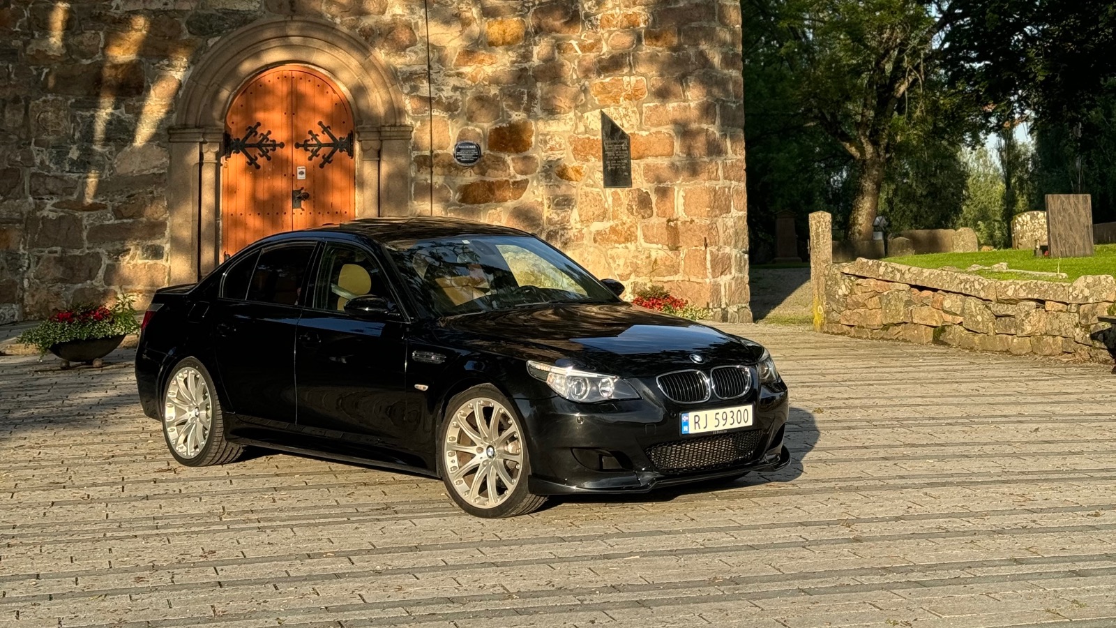 2006 BMW M5 
