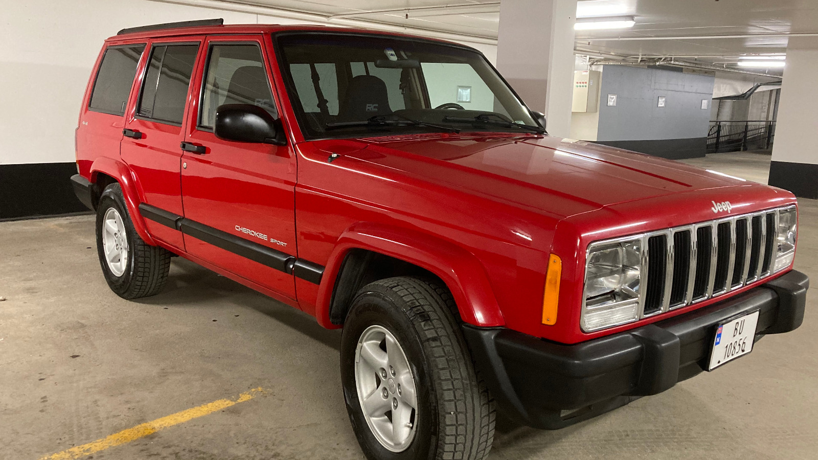2000 Jeep Cherokee Modernisert med Android, ryggevarsler, ryggekamera, USB, auto-avblendbart speil, LED lykter osv.