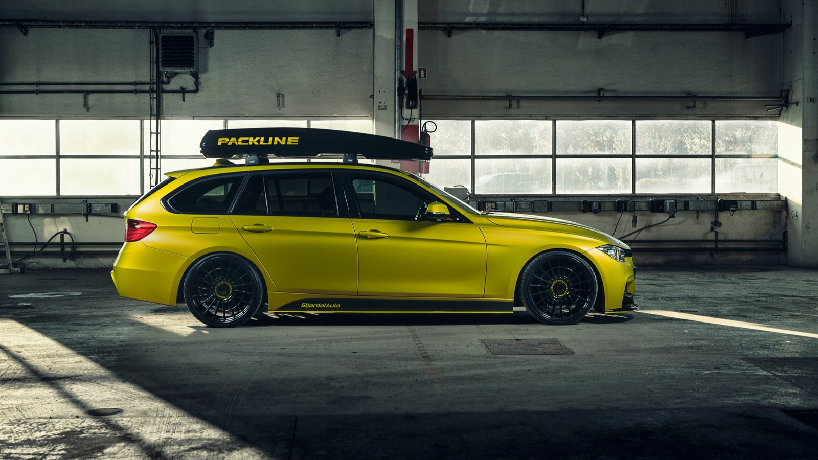 2012 BMW F31 "Camerawagon"